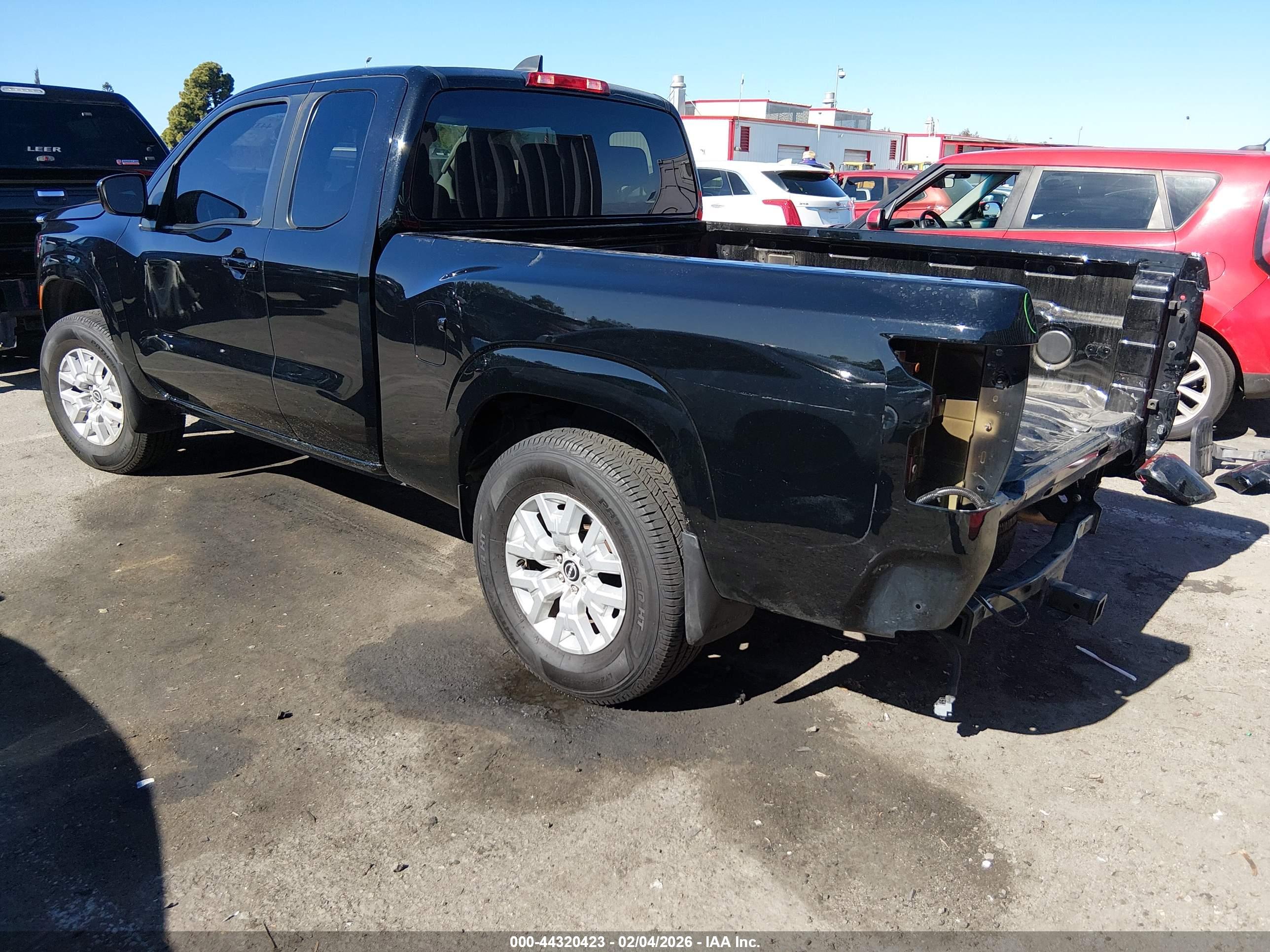 NISSAN FRONTIER image 3