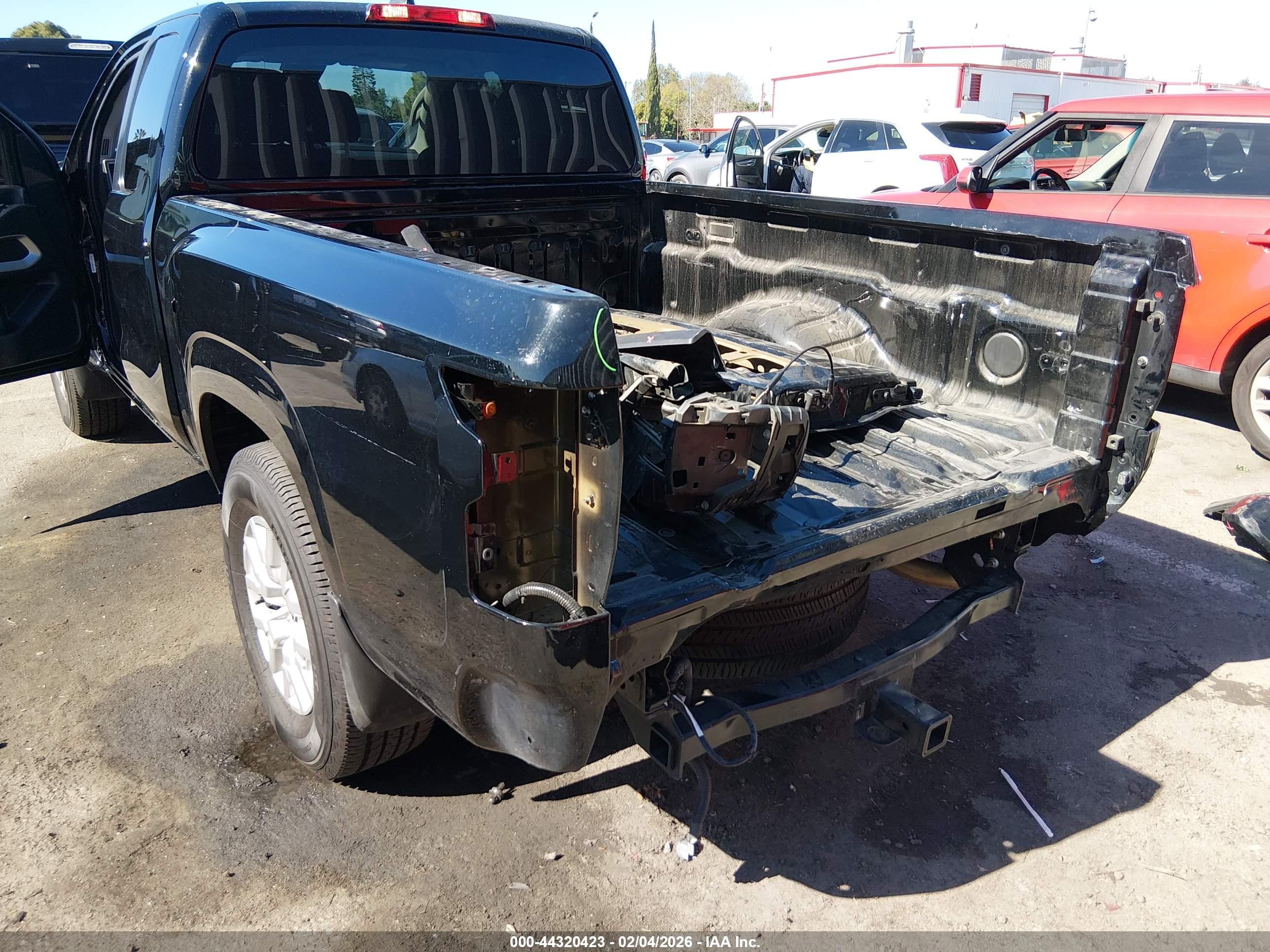 NISSAN FRONTIER image 6
