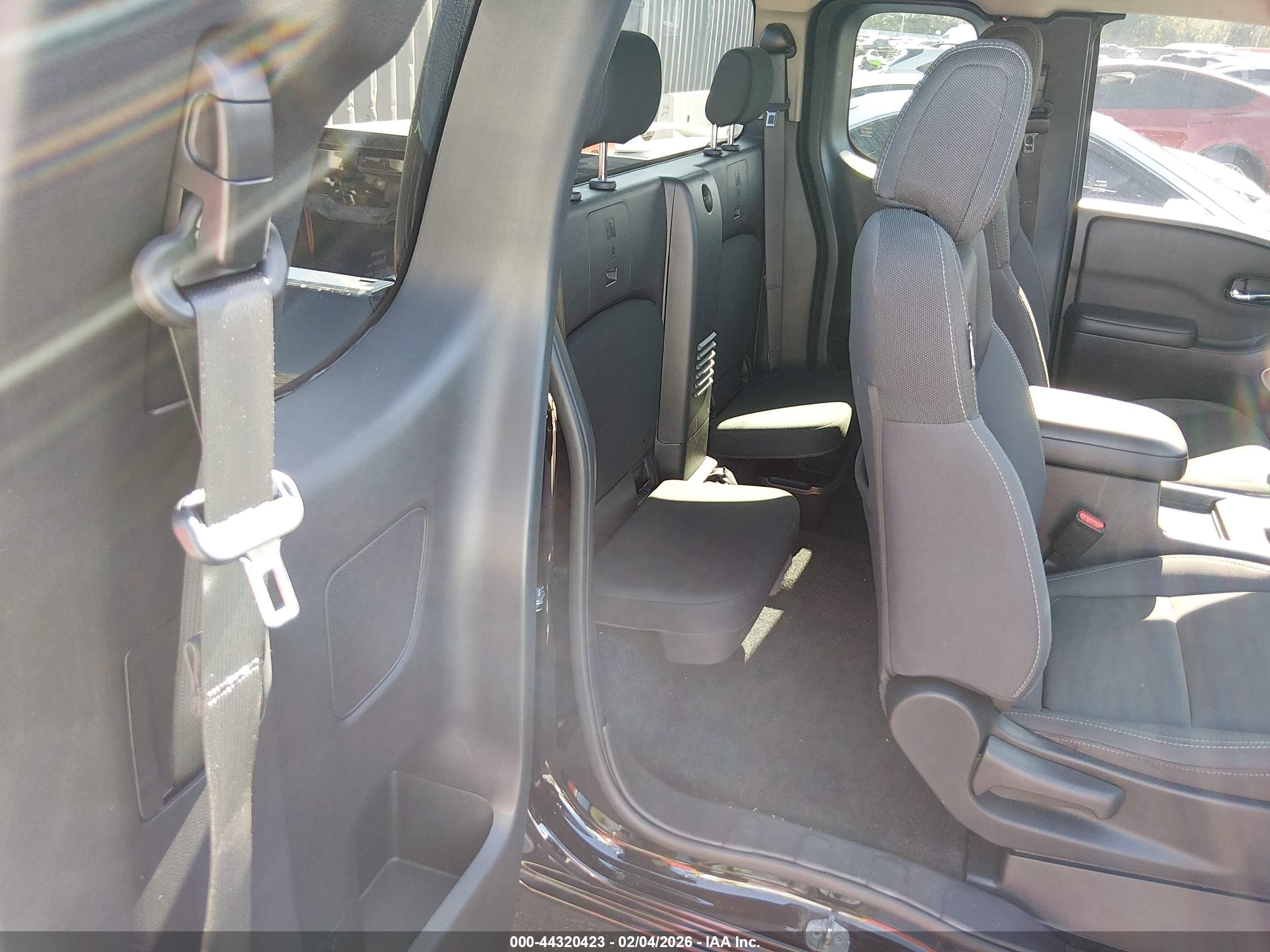 NISSAN FRONTIER image 8