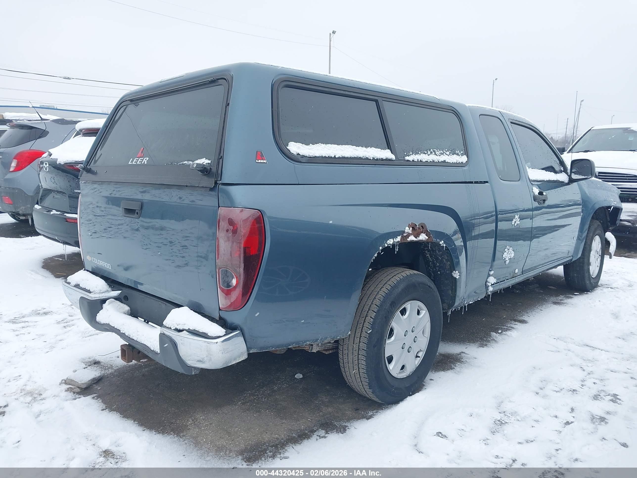 CHEVROLET COLORADO image 4
