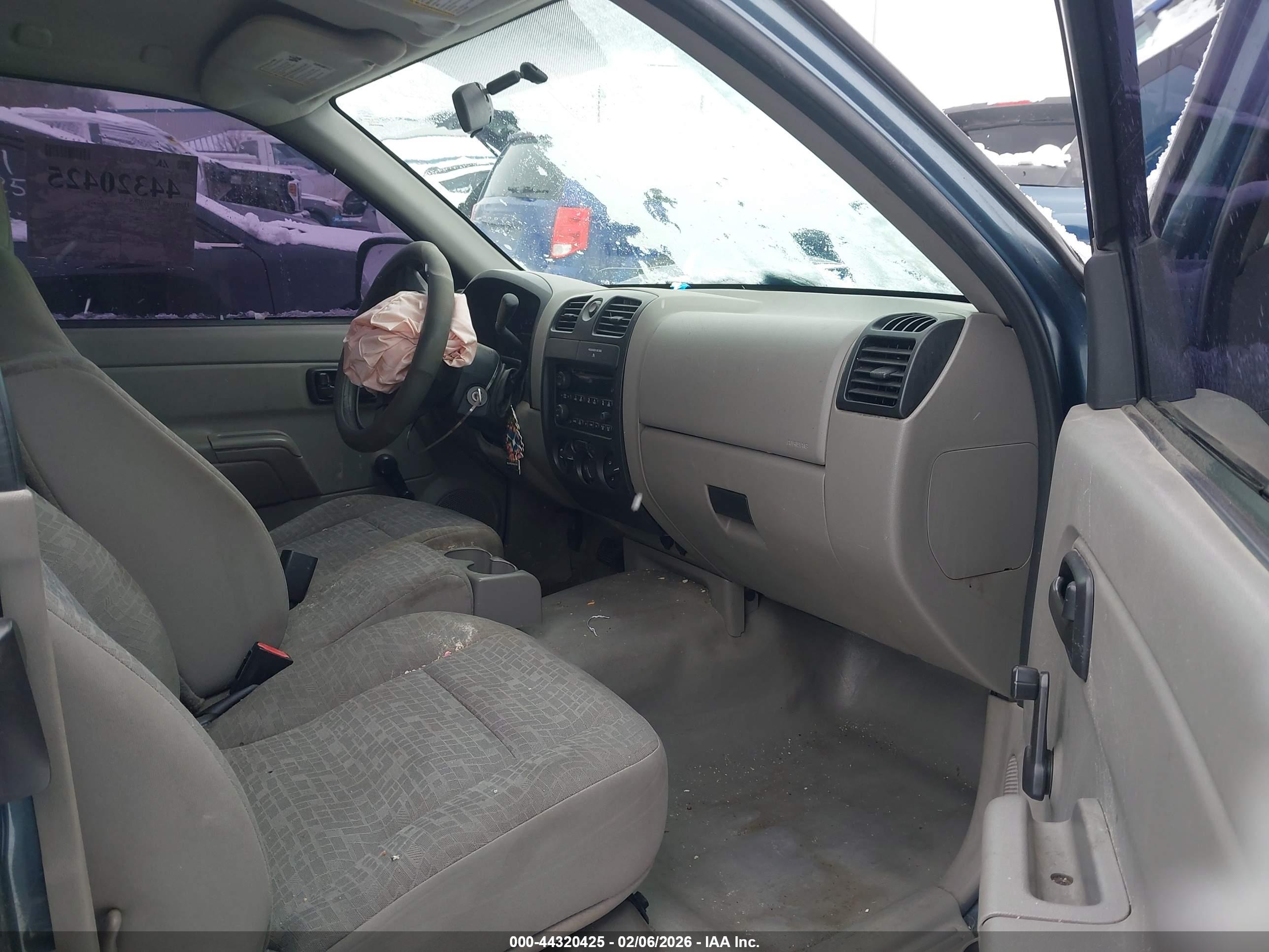 CHEVROLET COLORADO image 5