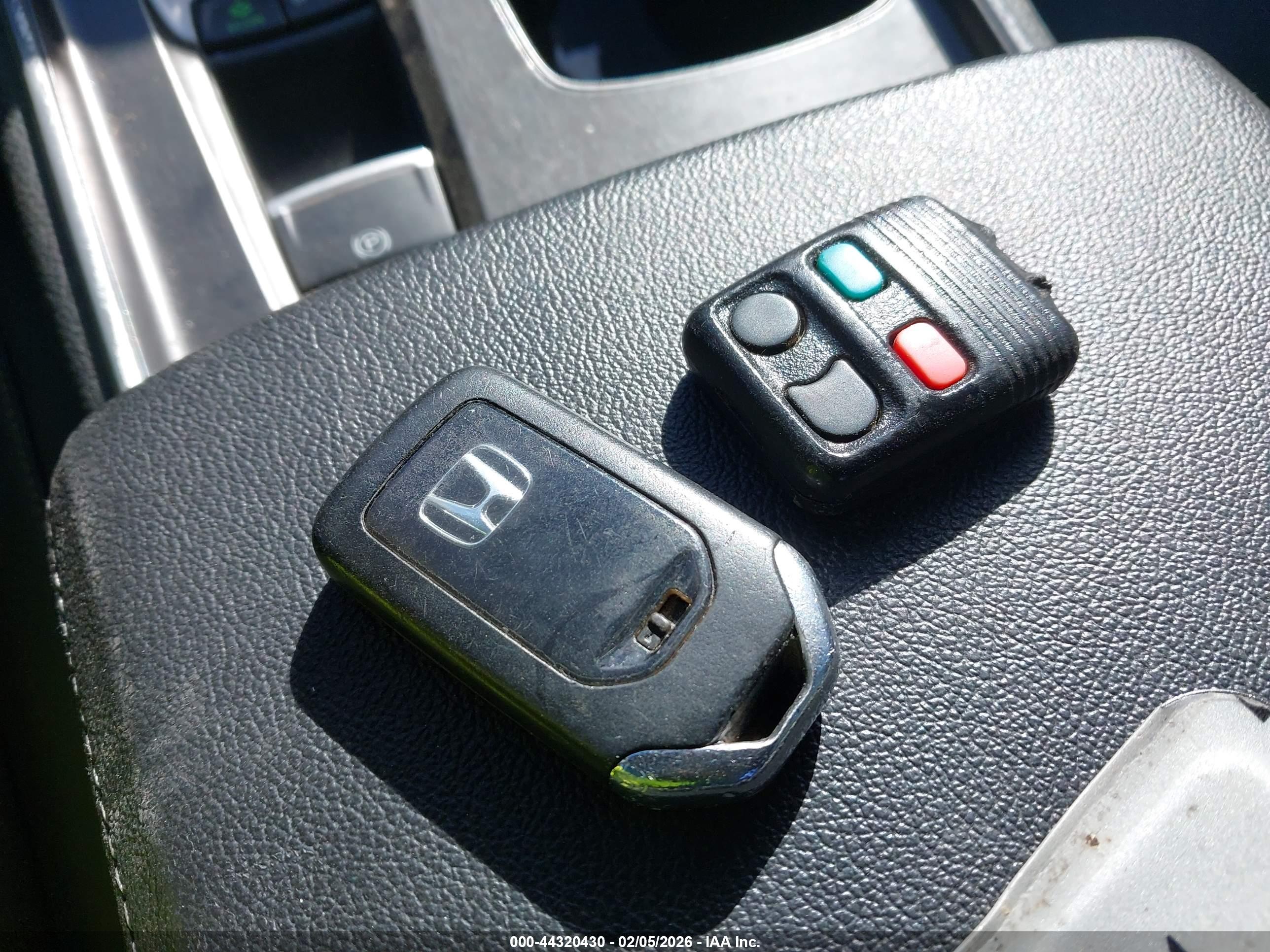 HONDA ACCORD image 11