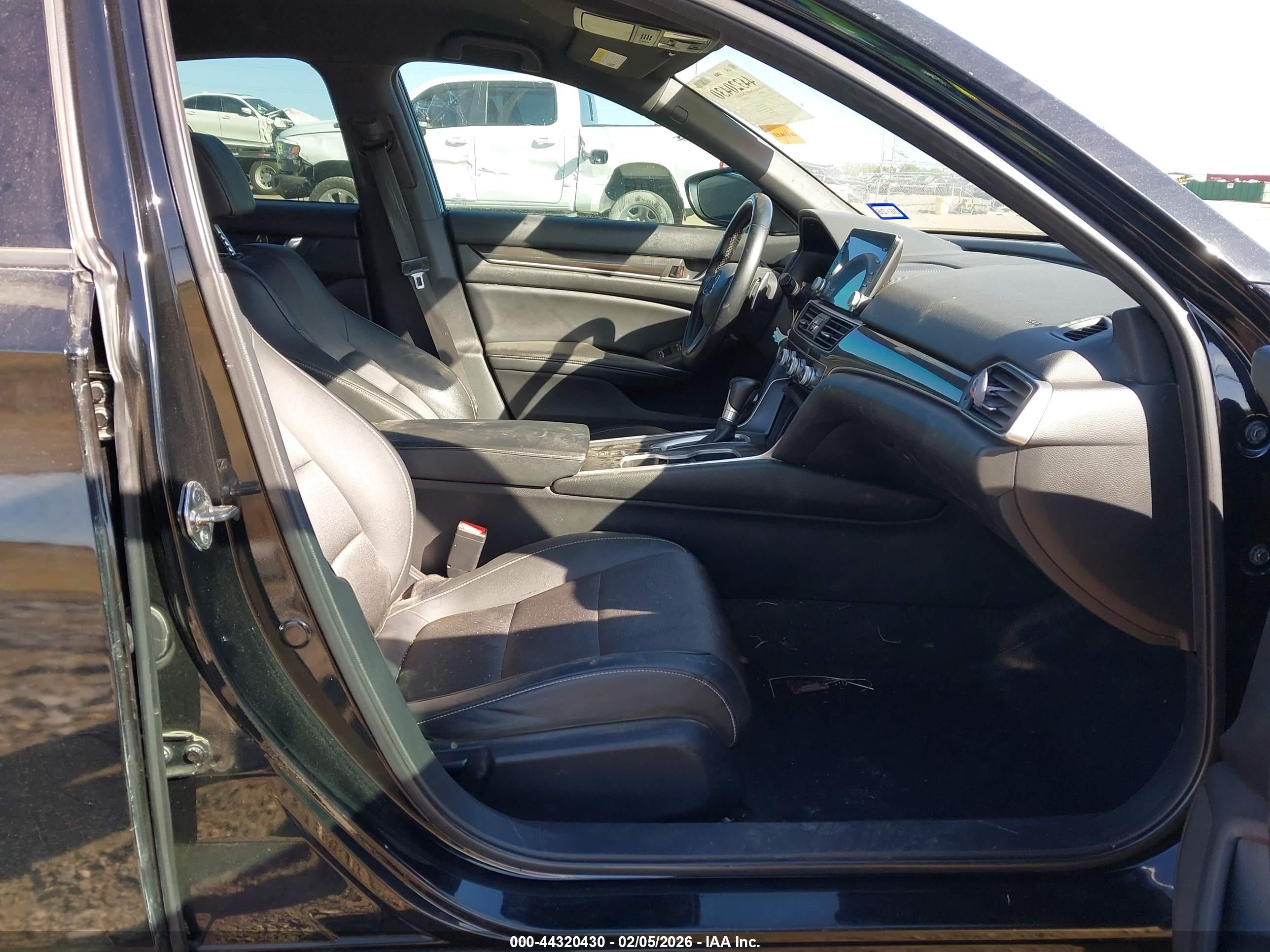 HONDA ACCORD image 5