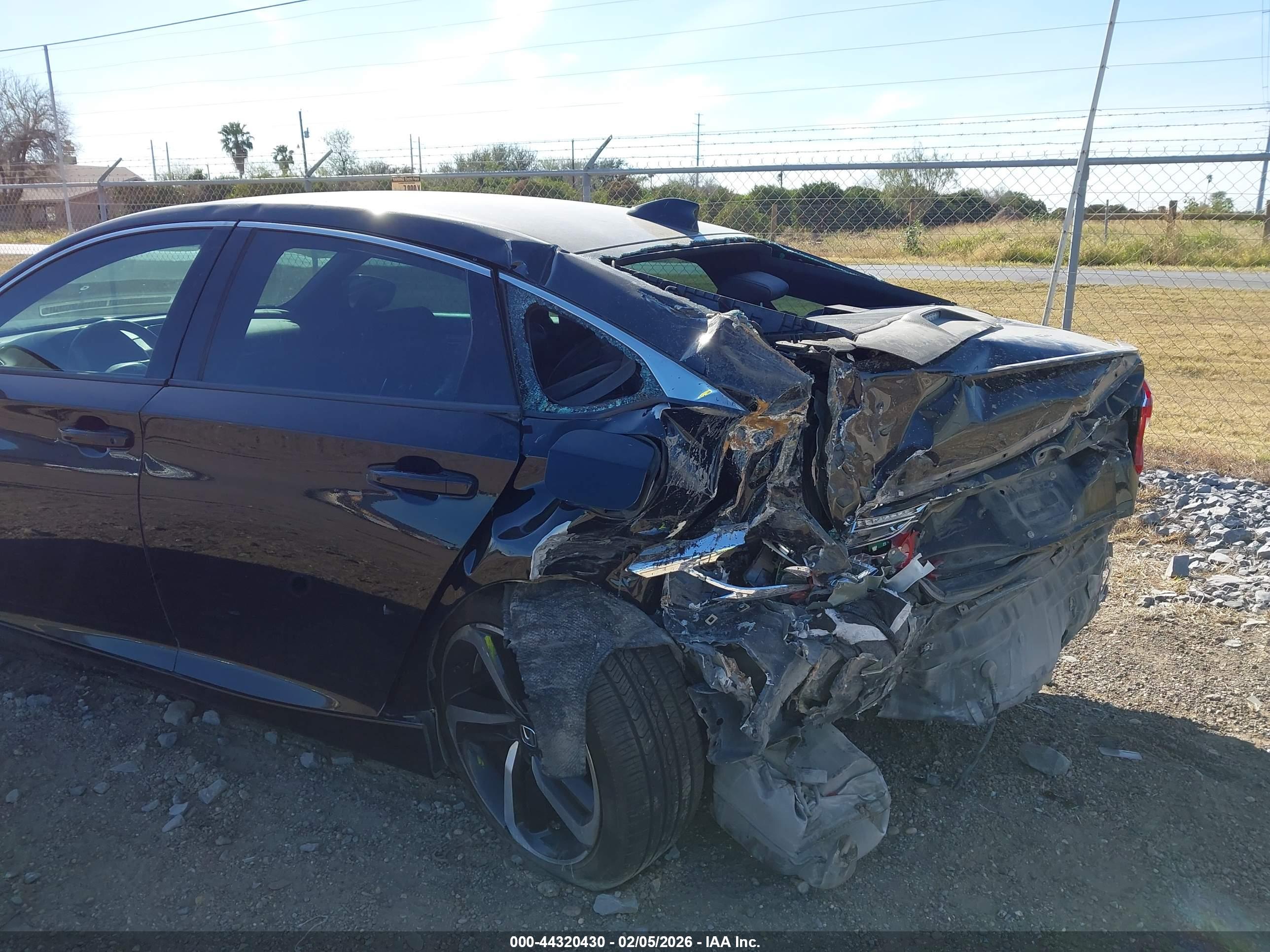 HONDA ACCORD image 6