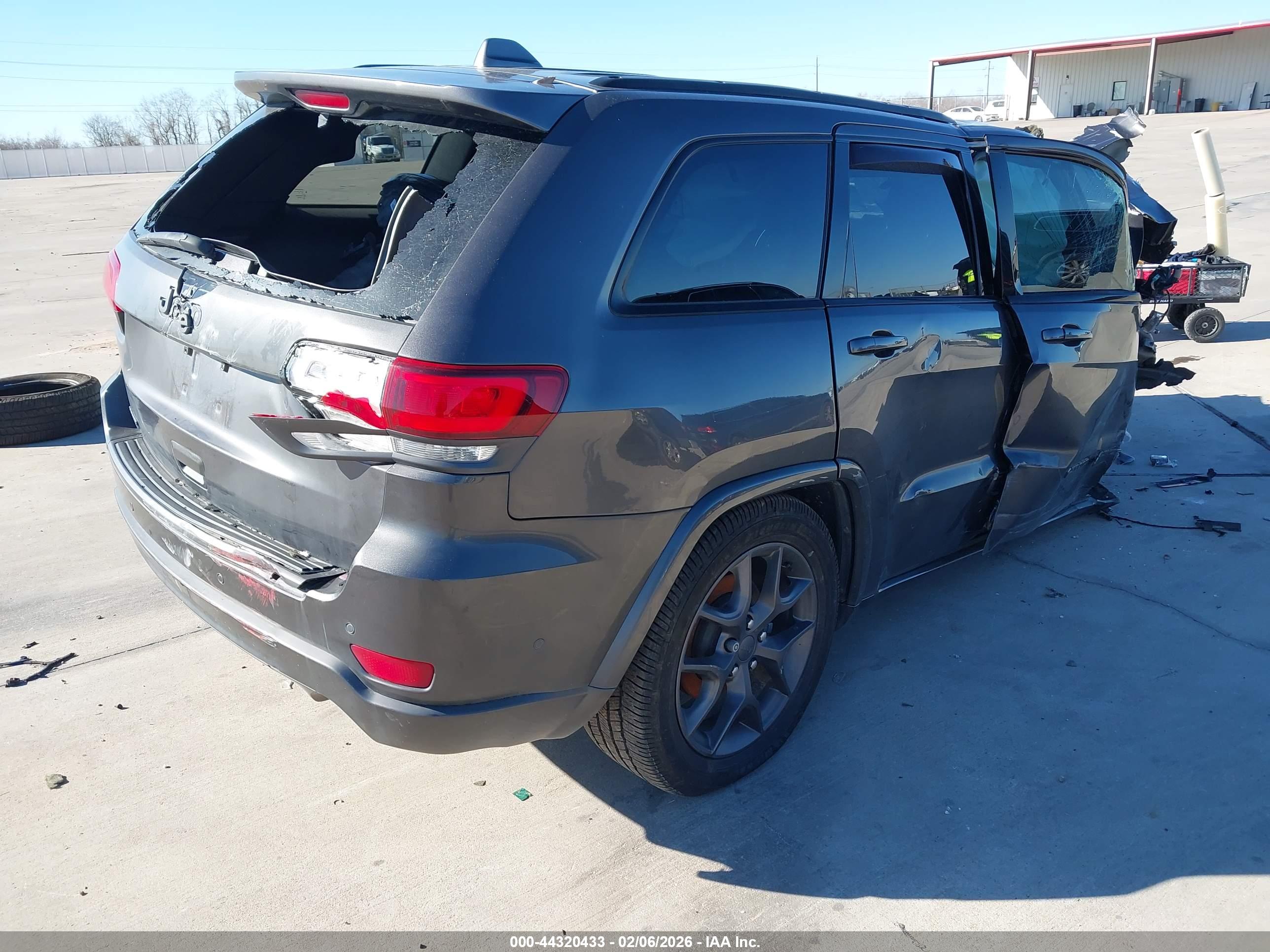 JEEP GRAND image 4
