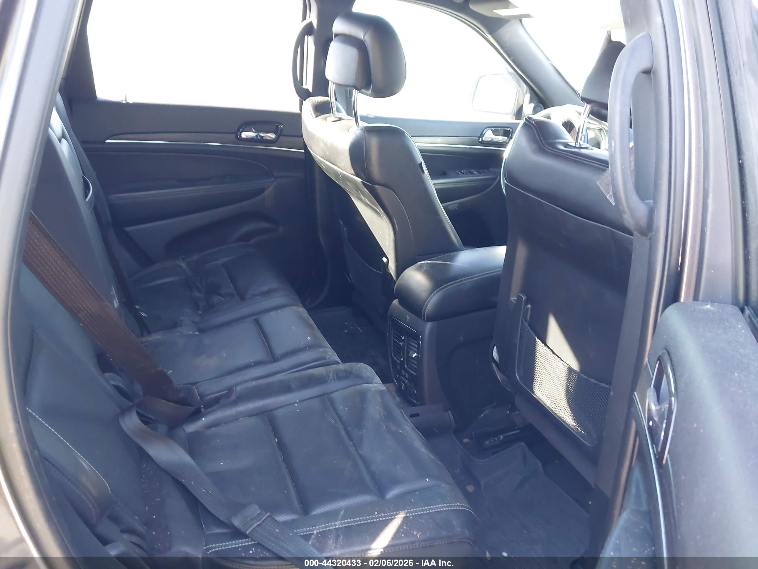 JEEP GRAND image 8