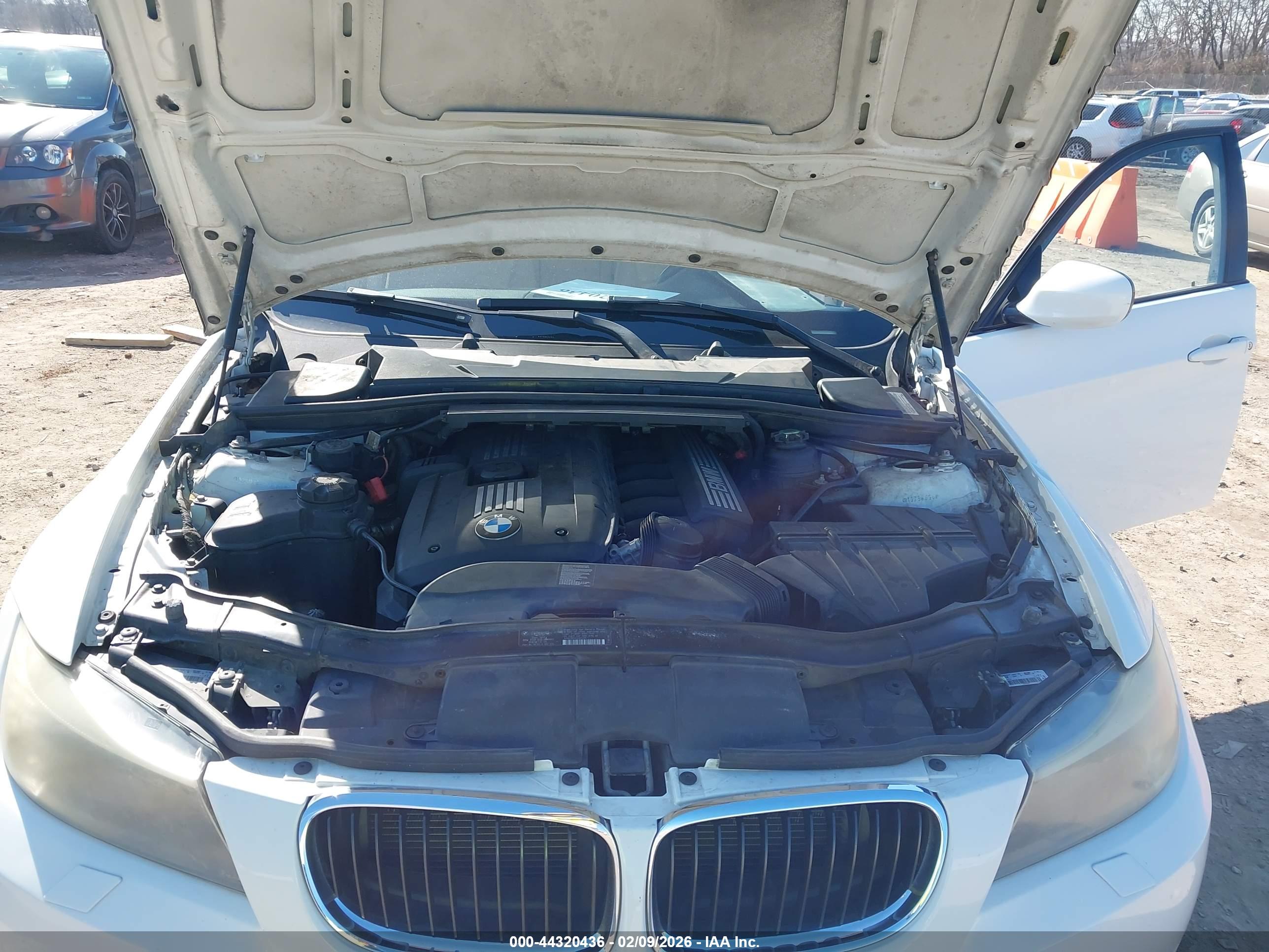 BMW 328I image 10