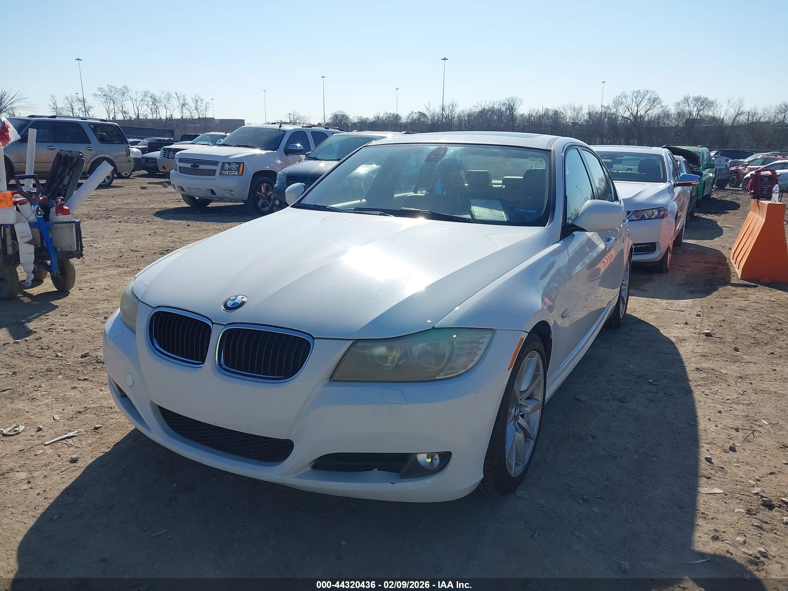 BMW 328I image 6