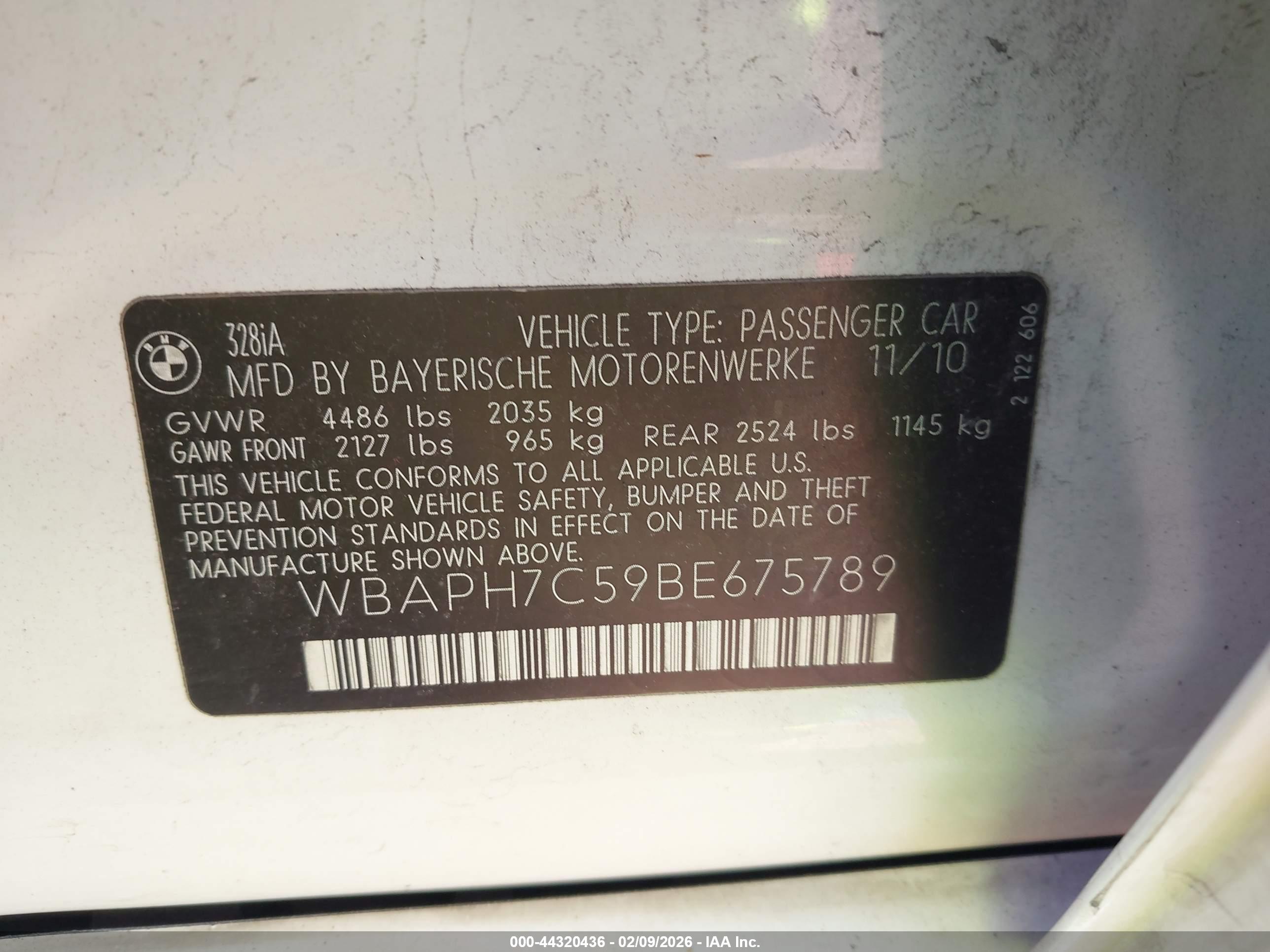 BMW 328I image 9