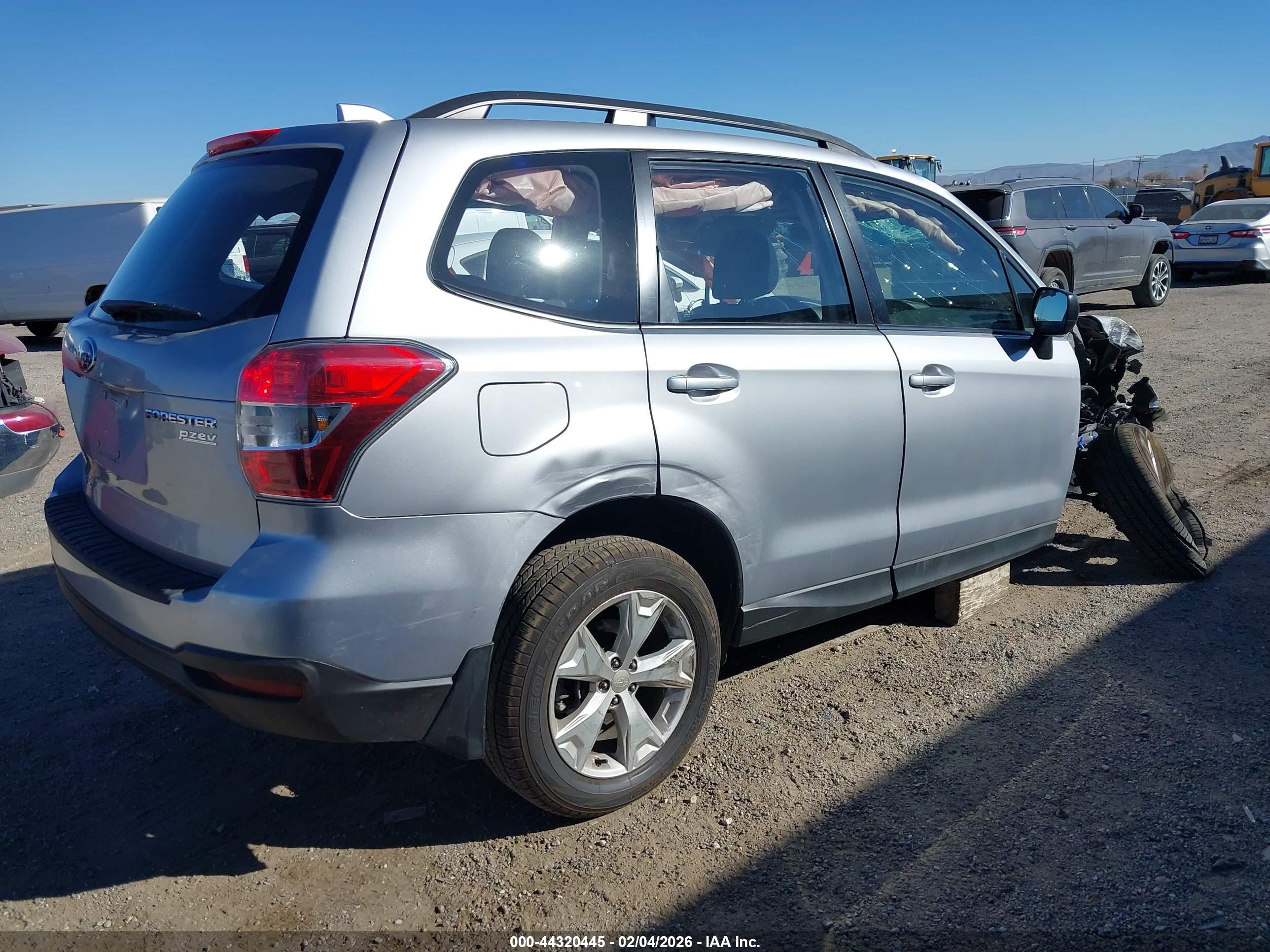 SUBARU FORESTER image 4
