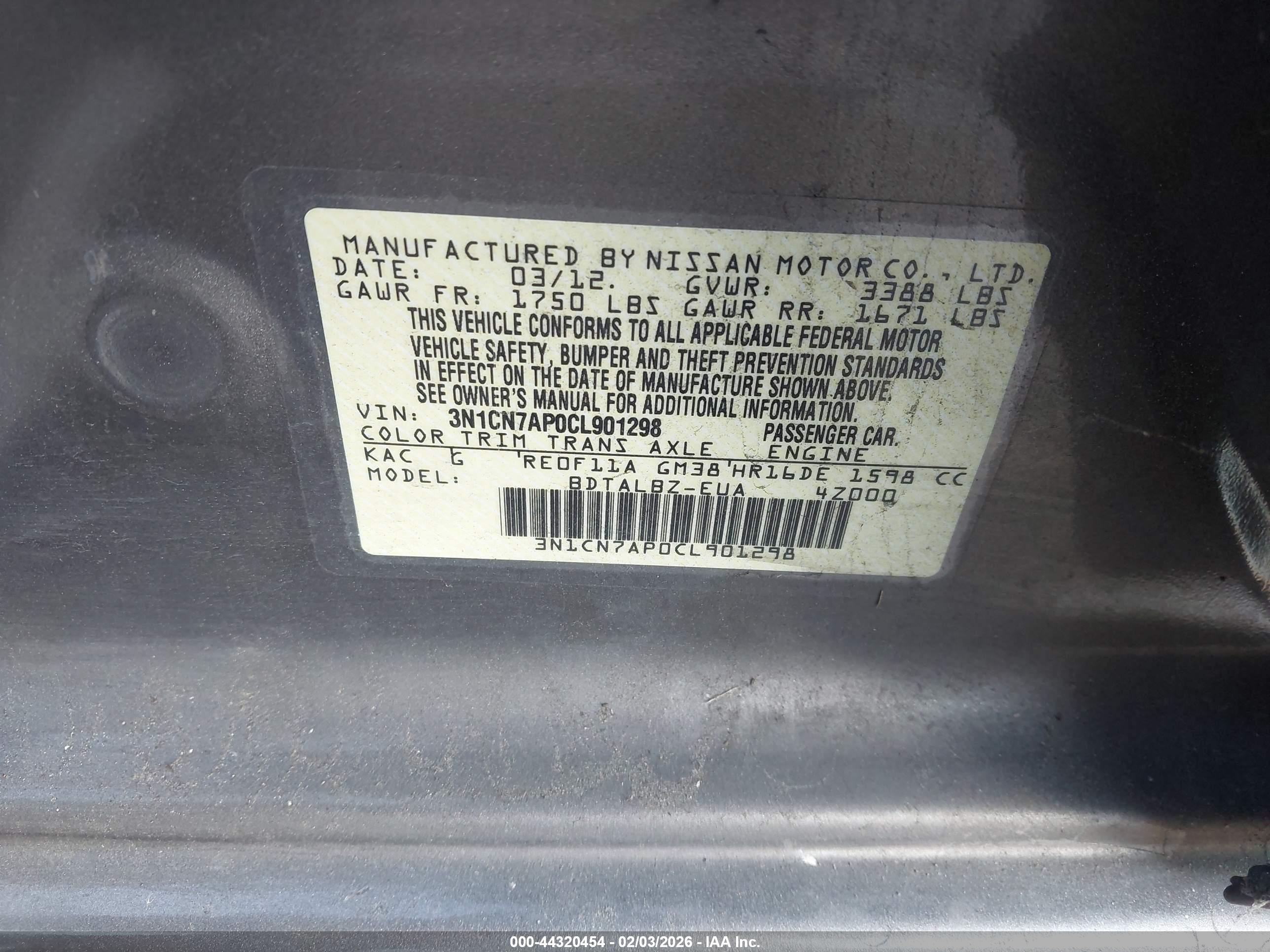 NISSAN VERSA image 9