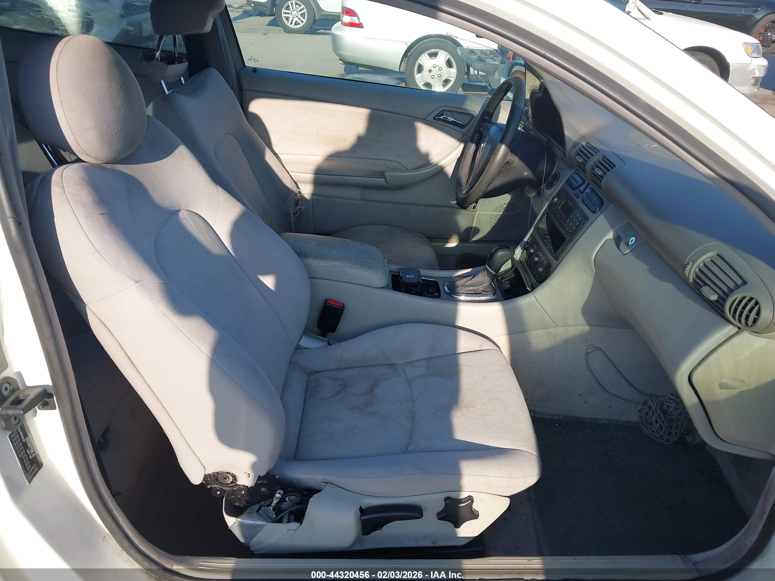MERCEDES-BENZ C image 5
