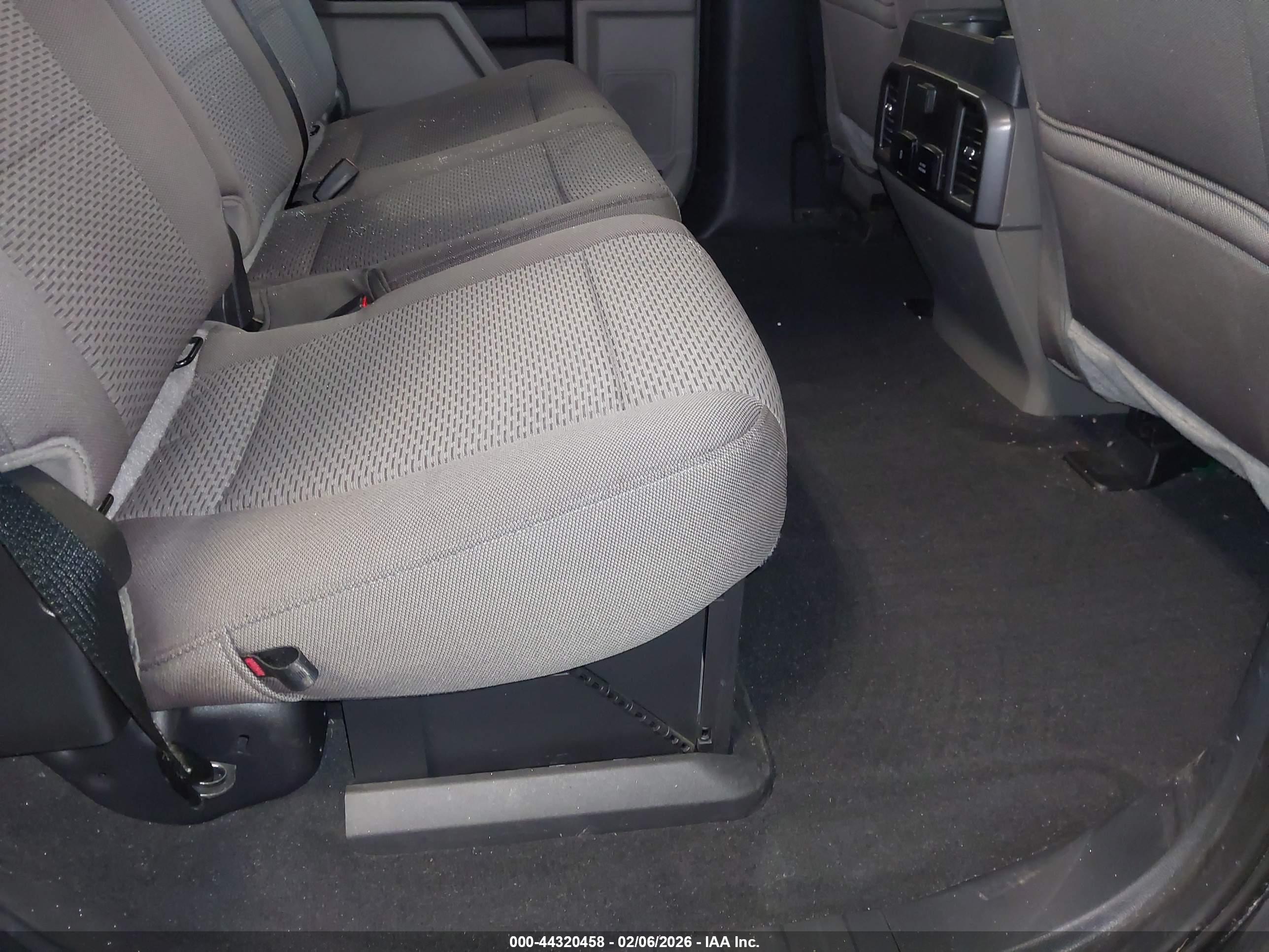 FORD F-250 image 8