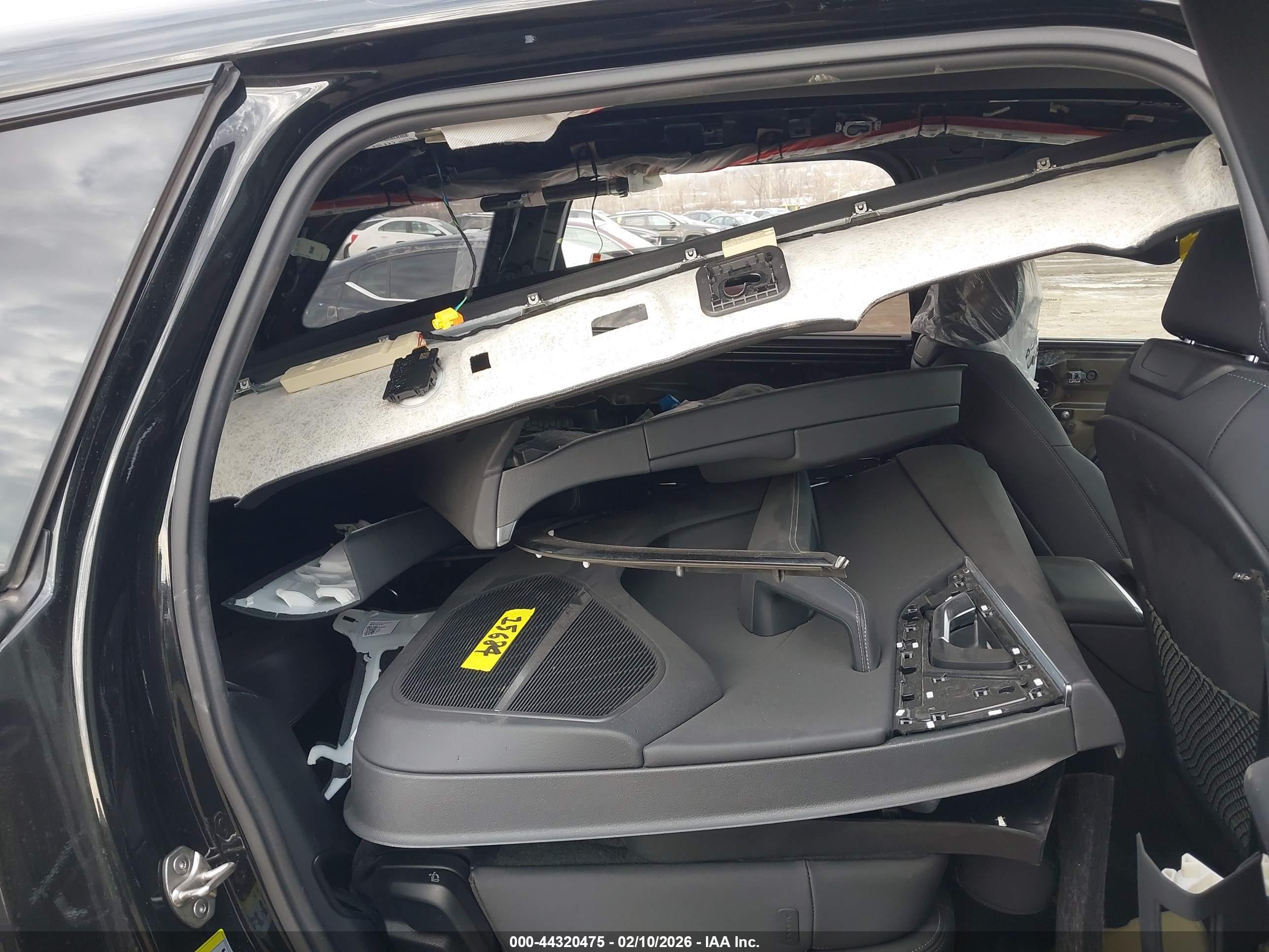 AUDI Q7 image 8