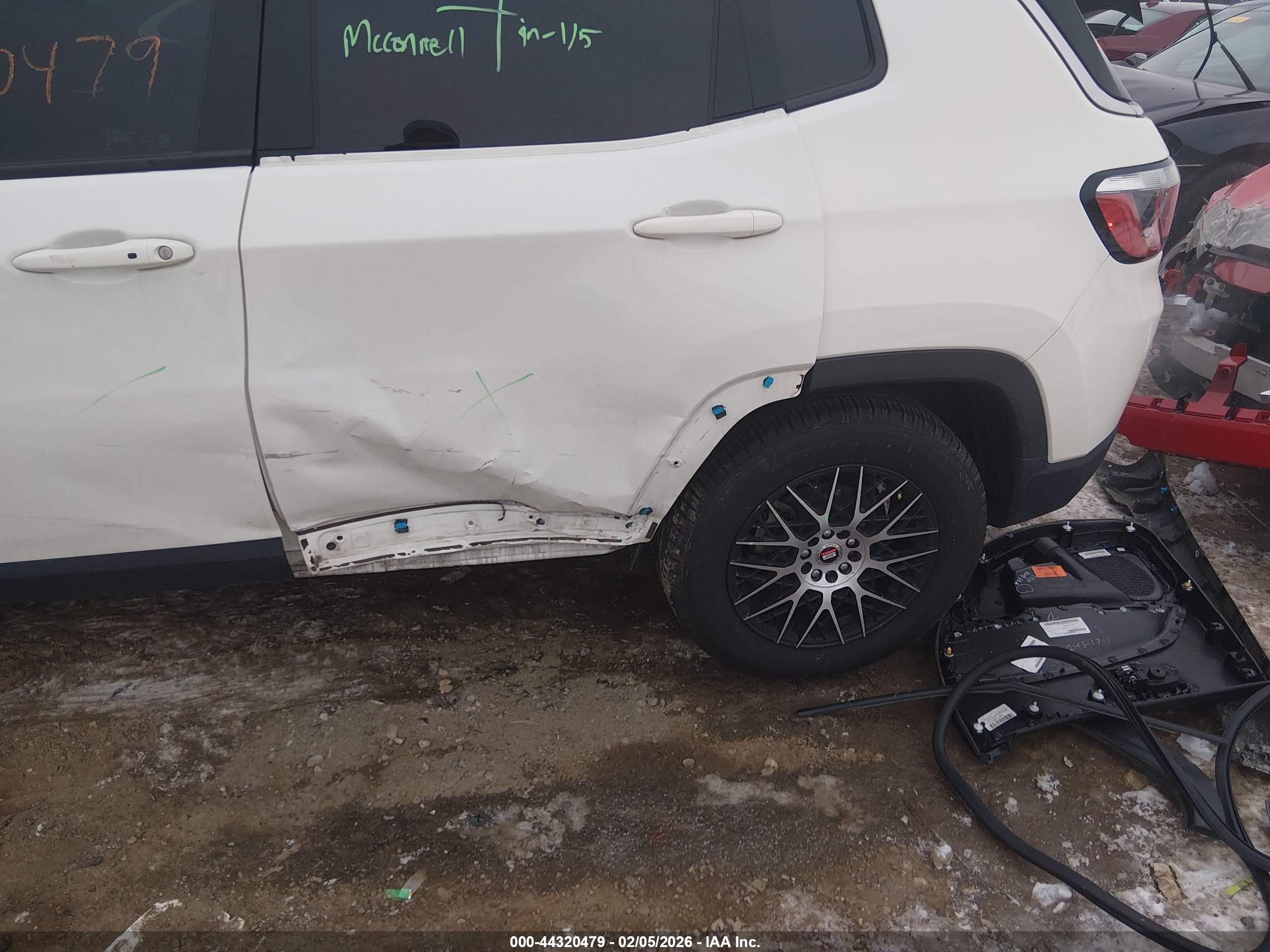 JEEP COMPASS image 6
