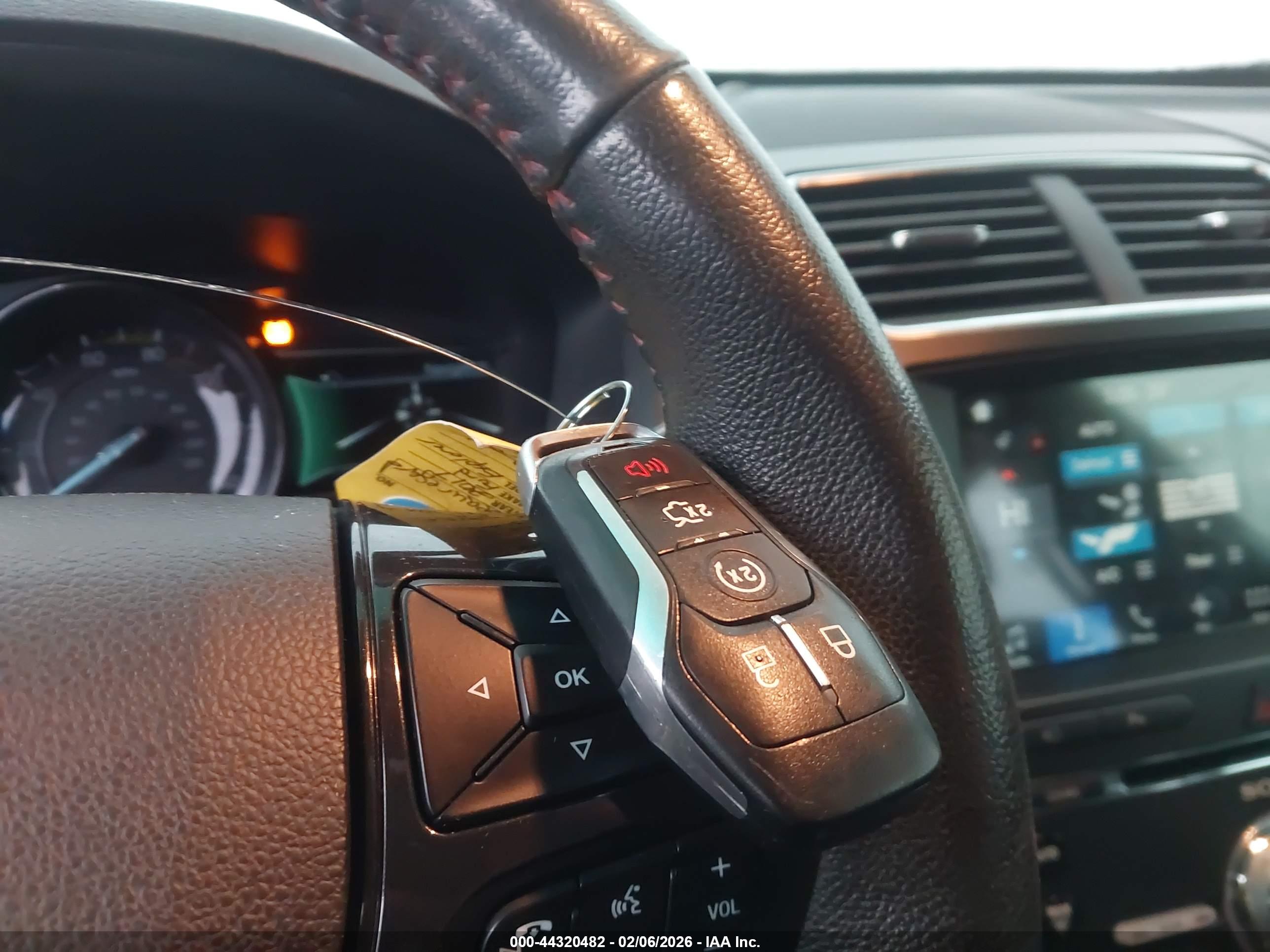 FORD EXPLORER image 11