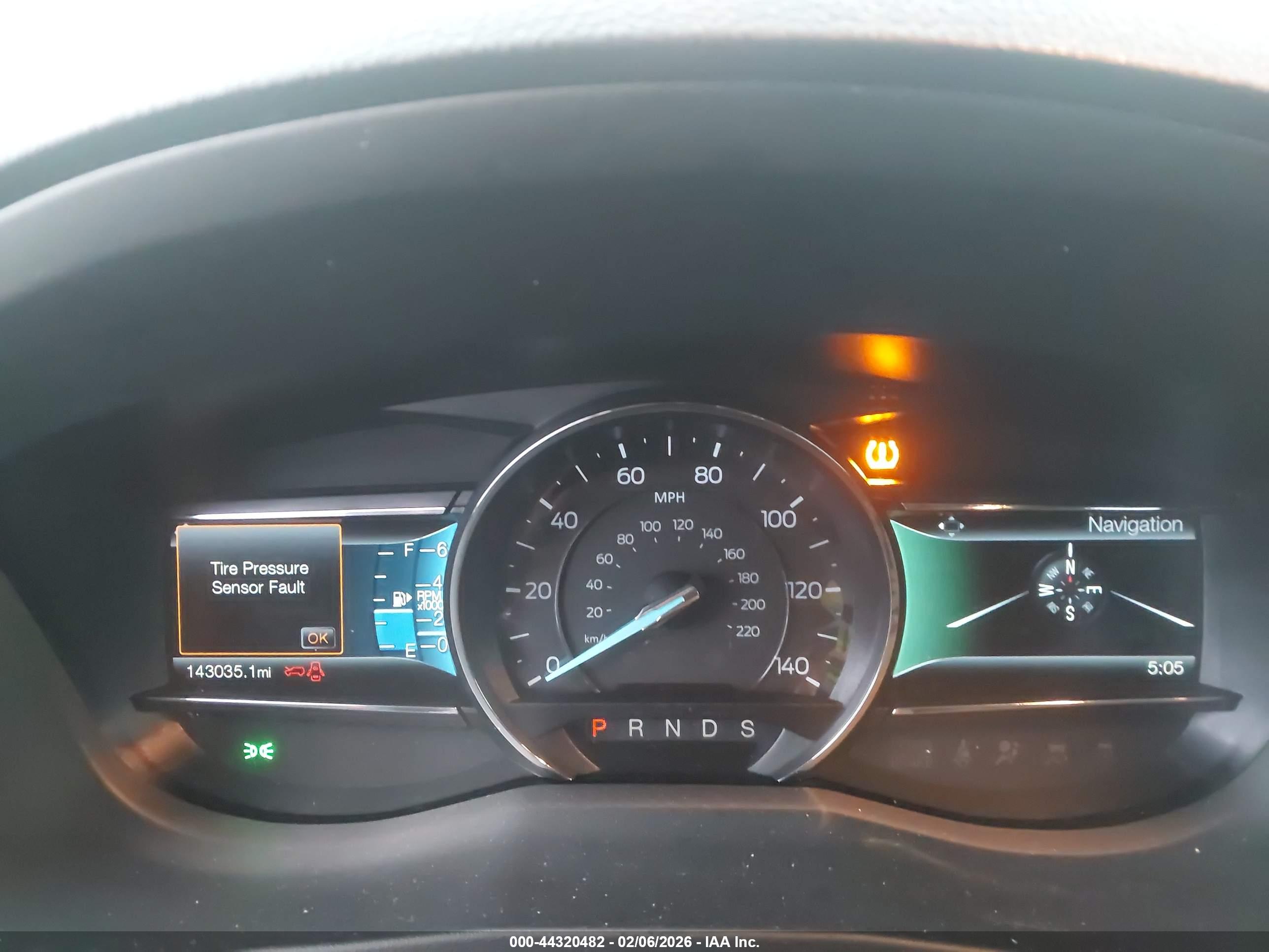FORD EXPLORER image 7