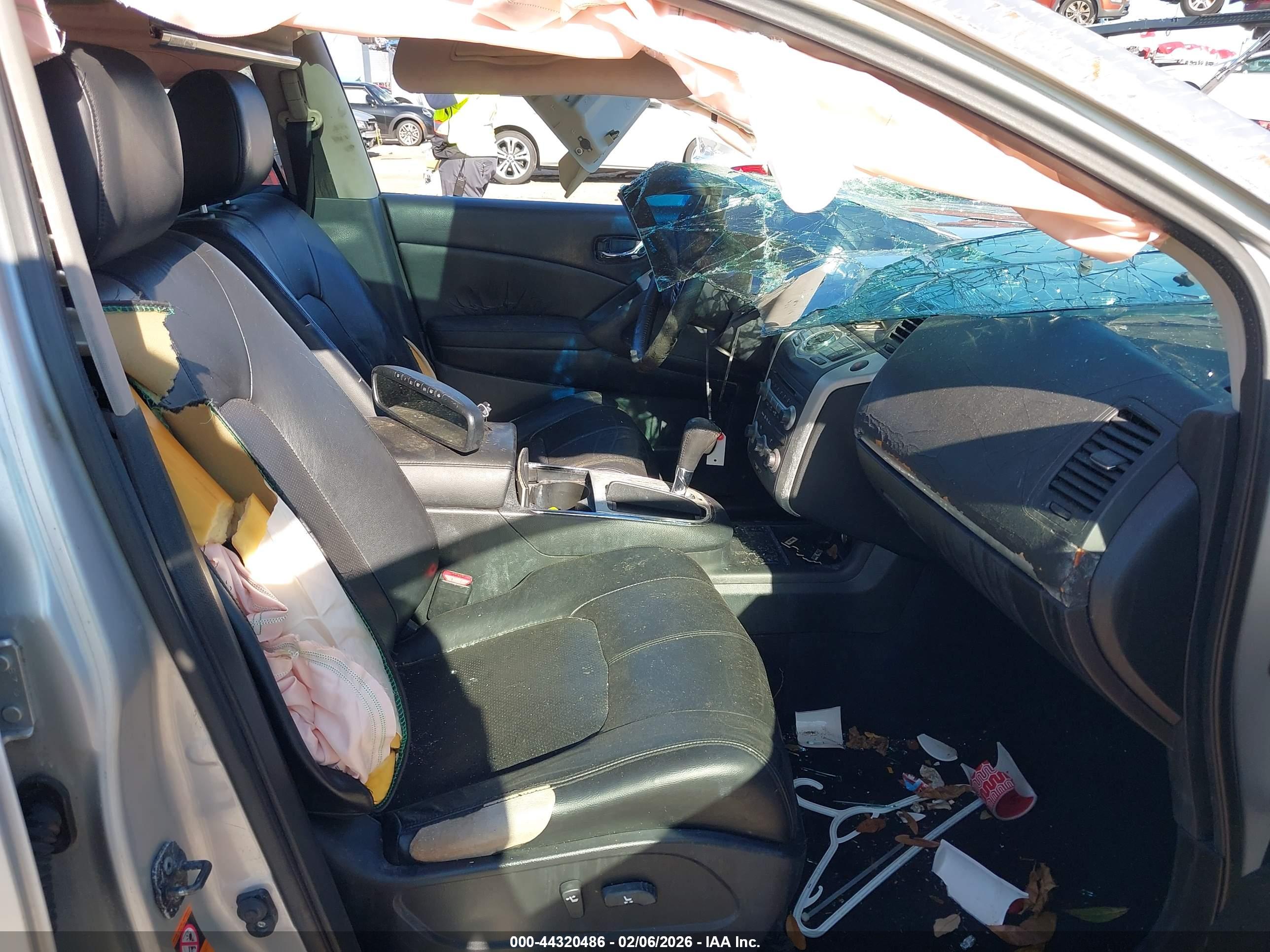 NISSAN MURANO image 5