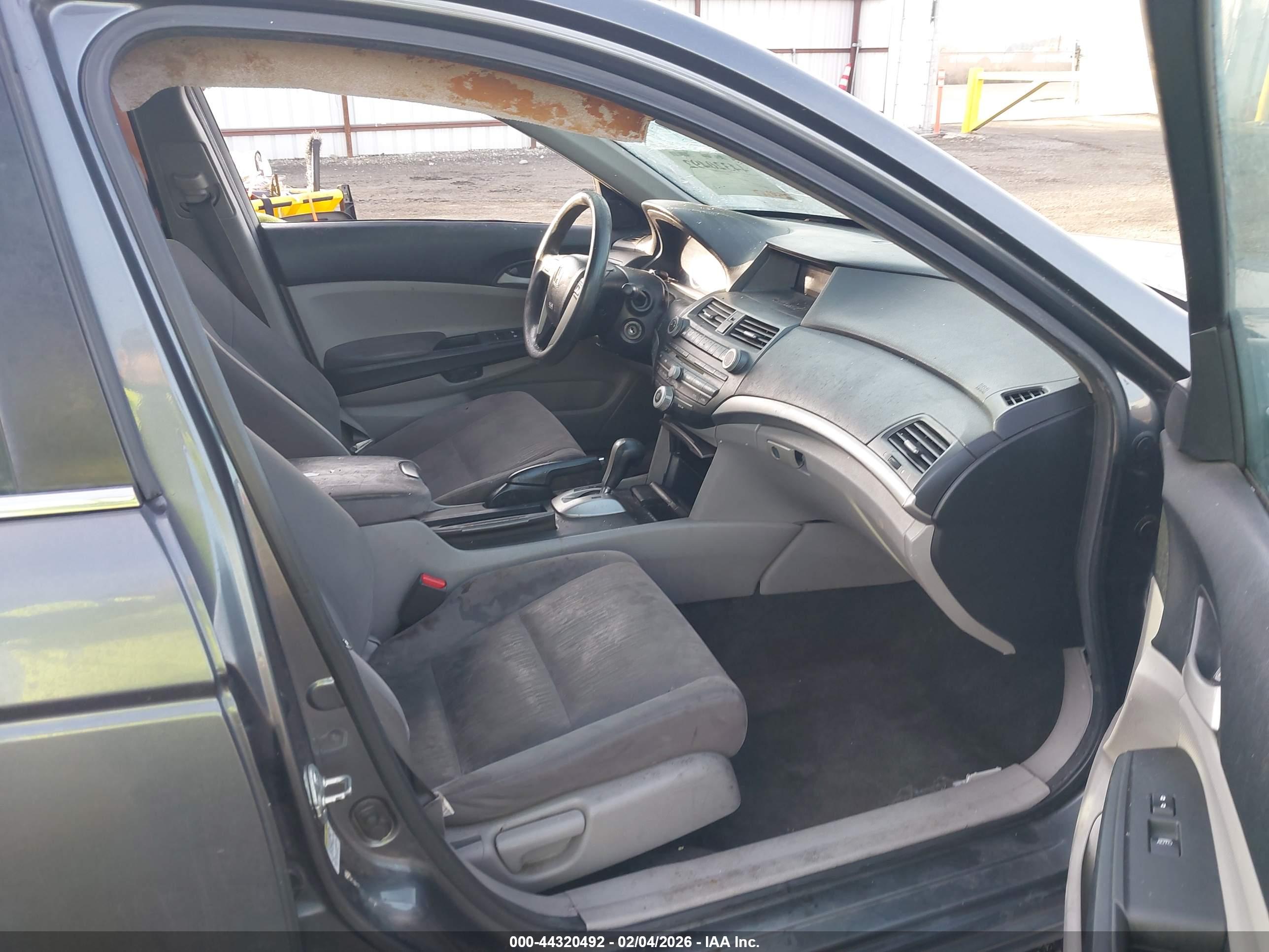 HONDA ACCORD image 5