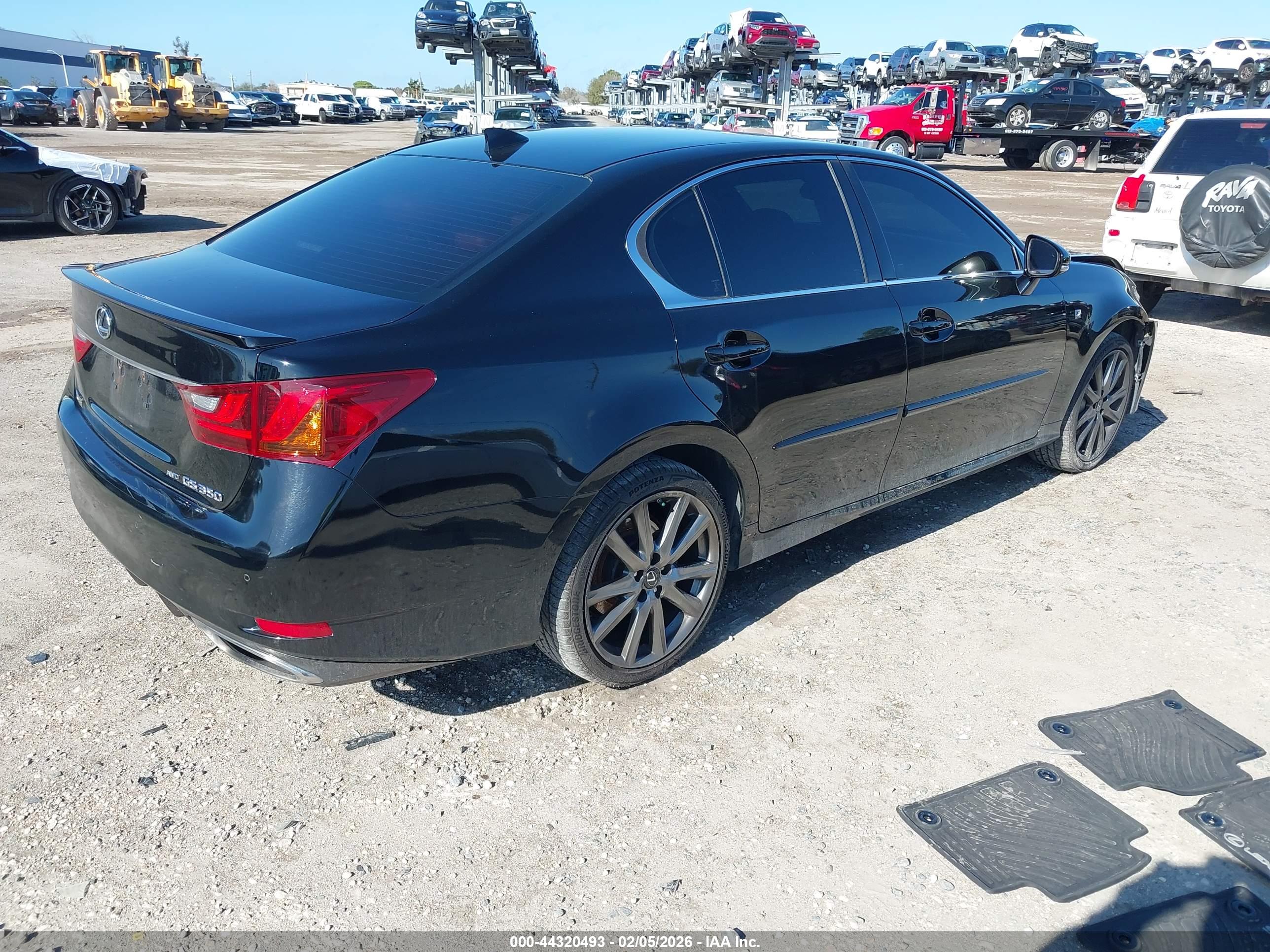 LEXUS GS image 4