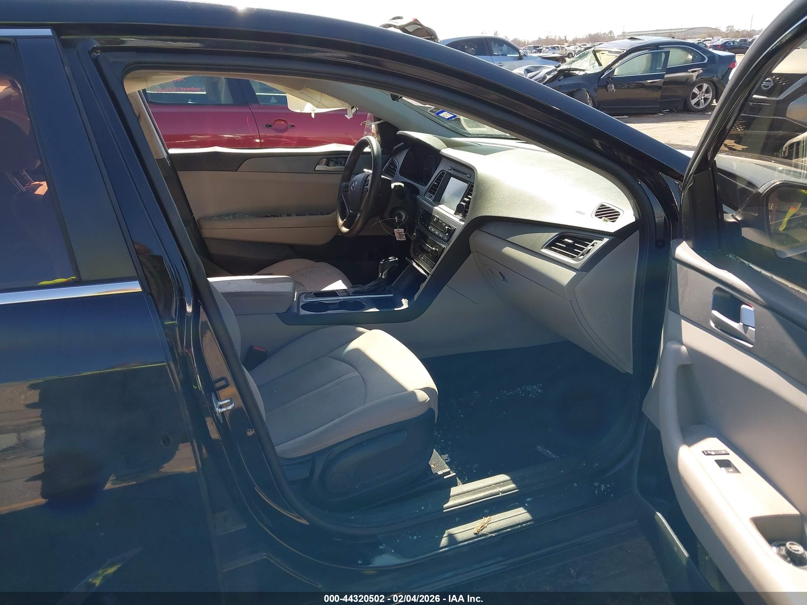 HYUNDAI SONATA image 5
