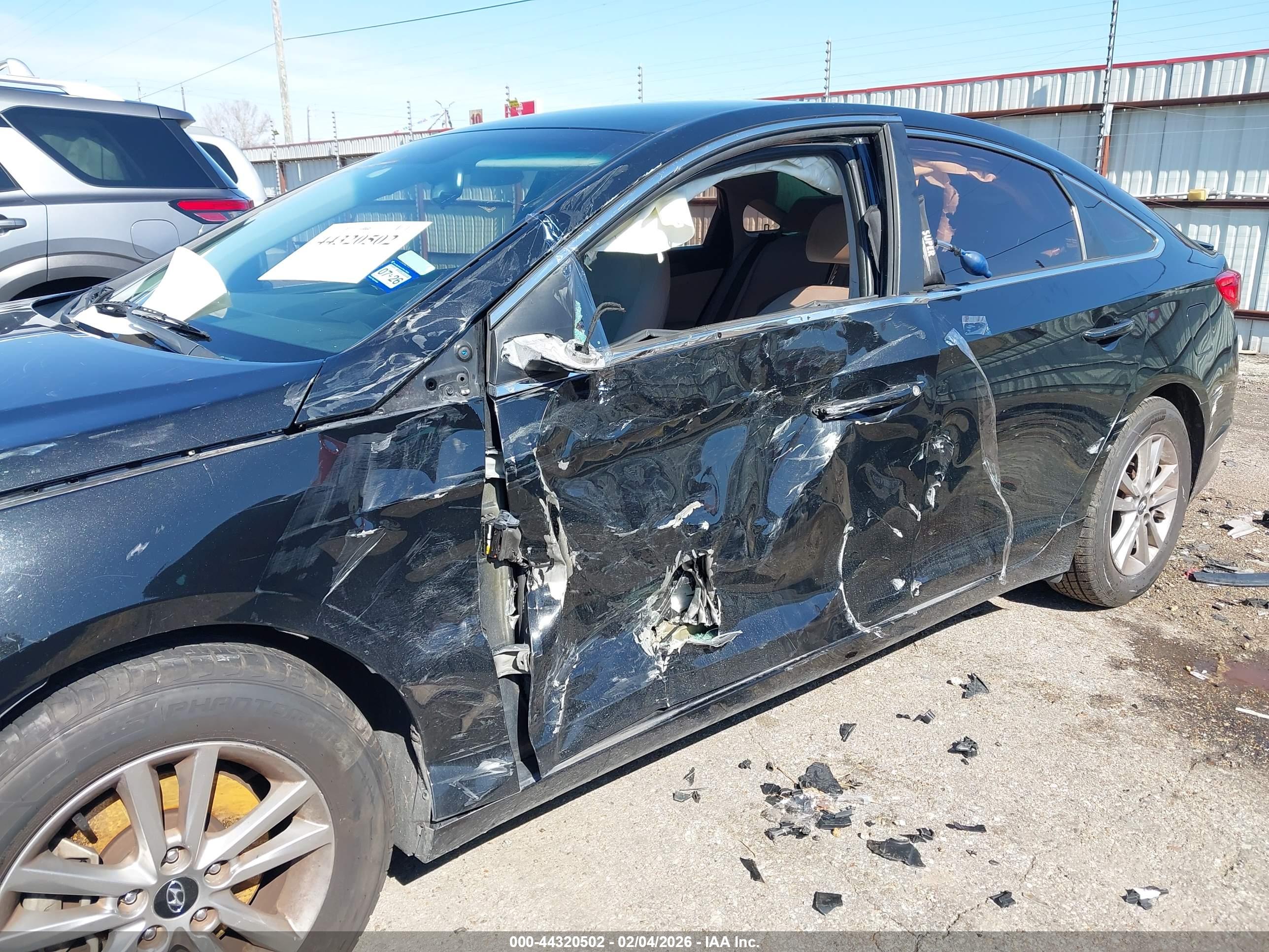 HYUNDAI SONATA image 6