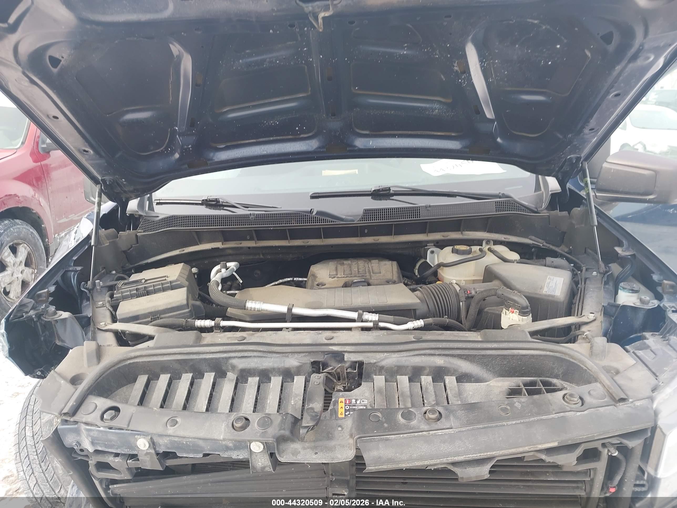 CHEVROLET SILVERADO image 10