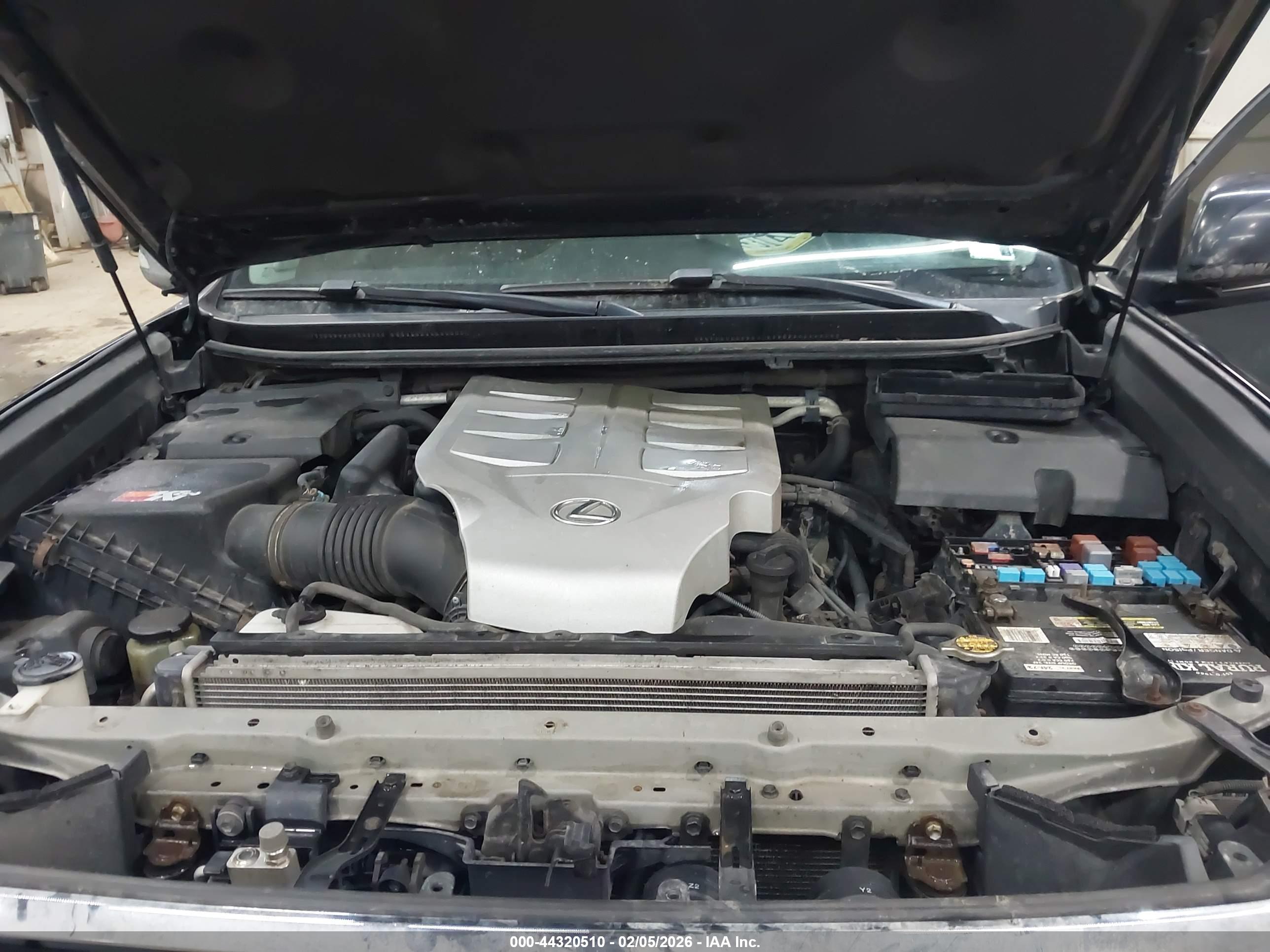 LEXUS GX image 10