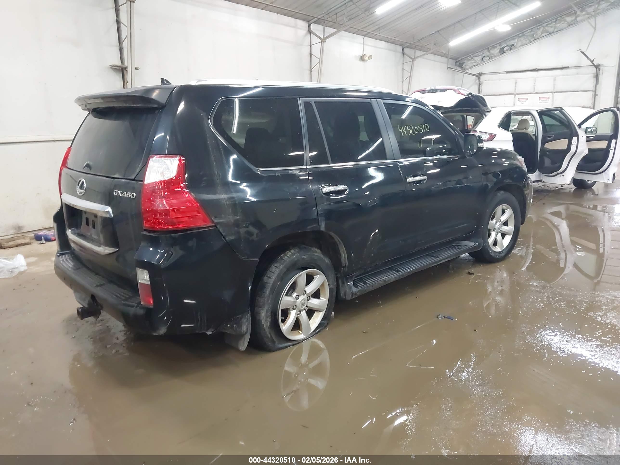 LEXUS GX image 4