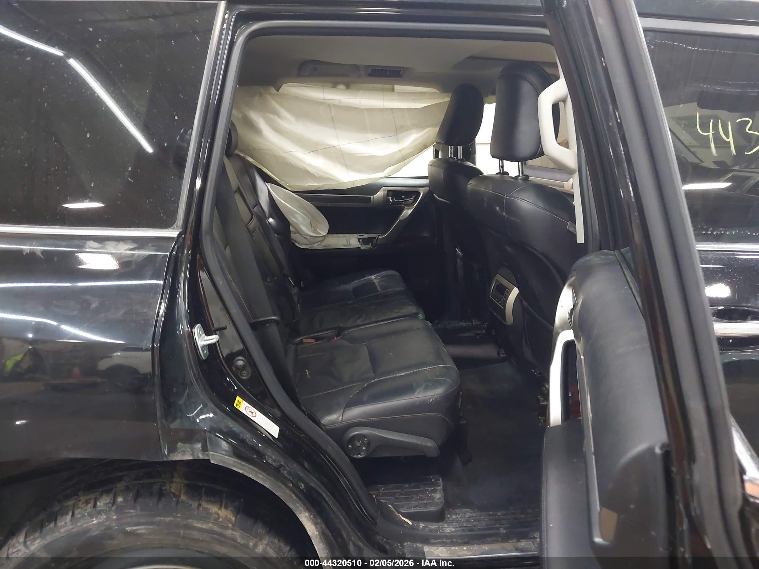 LEXUS GX image 8