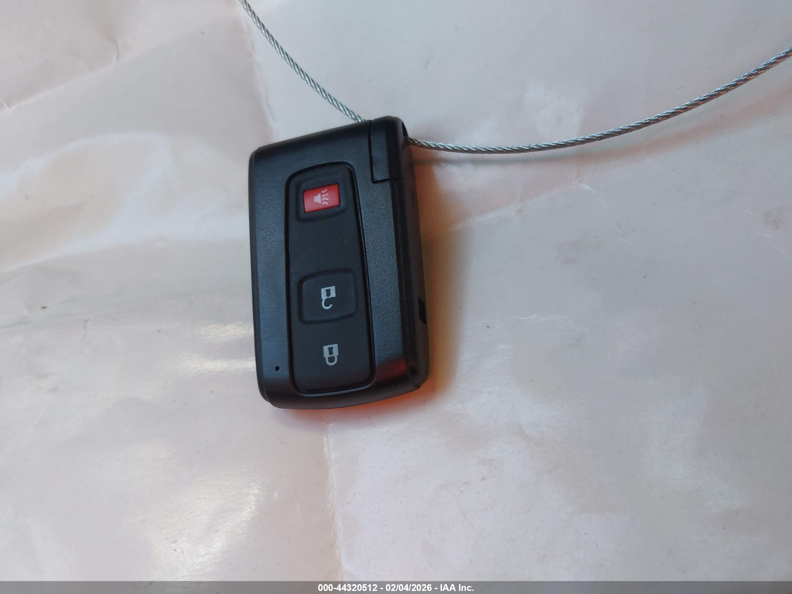 TOYOTA PRIUS image 11