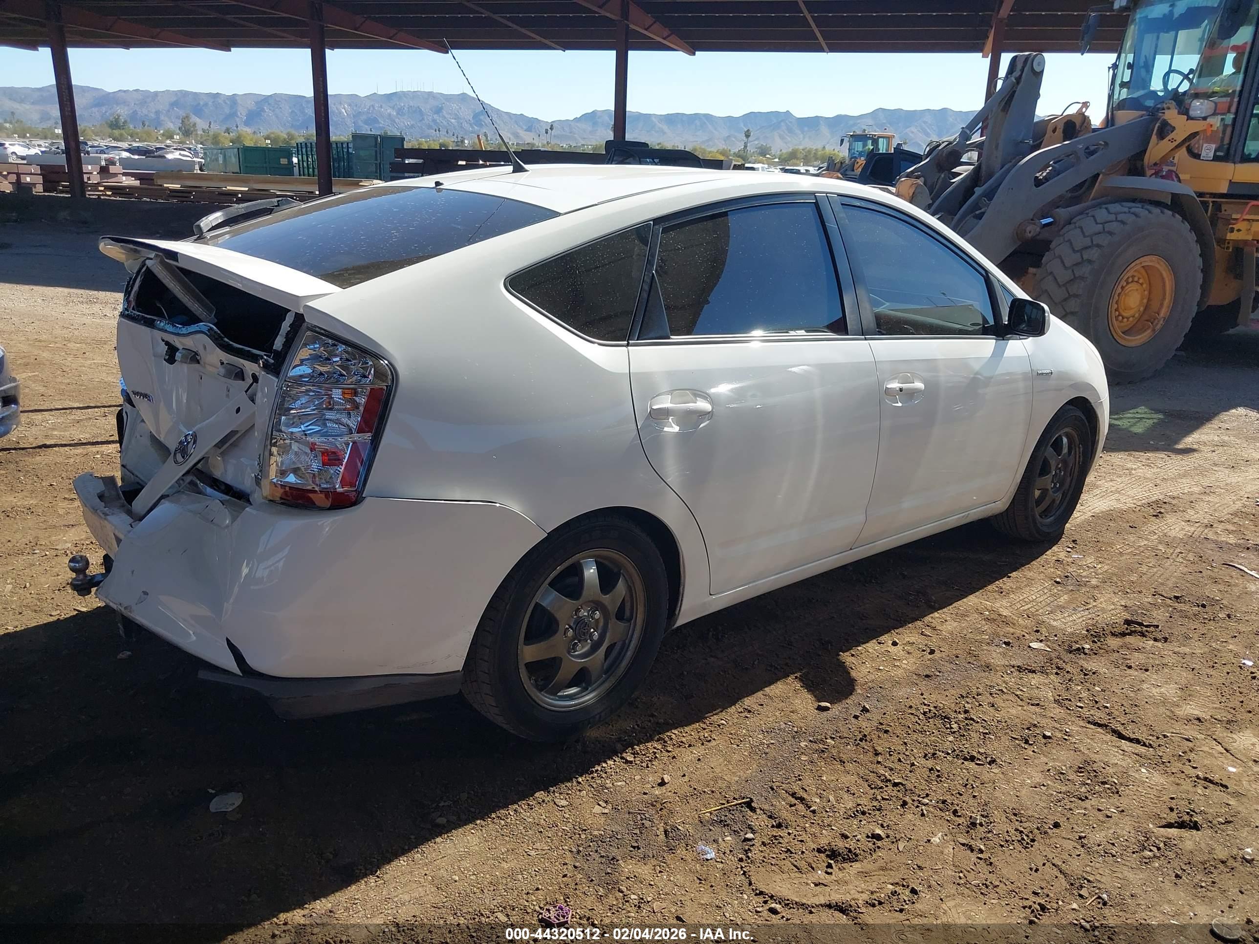 TOYOTA PRIUS image 4