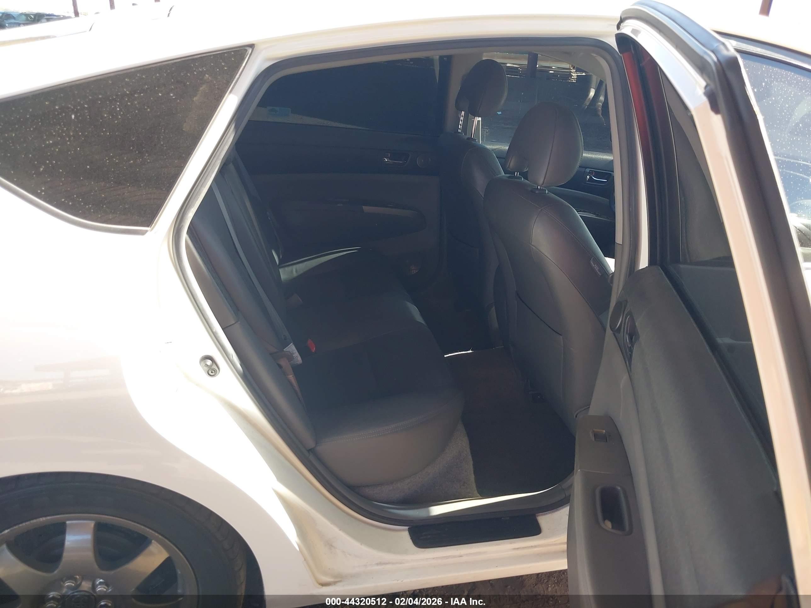 TOYOTA PRIUS image 8