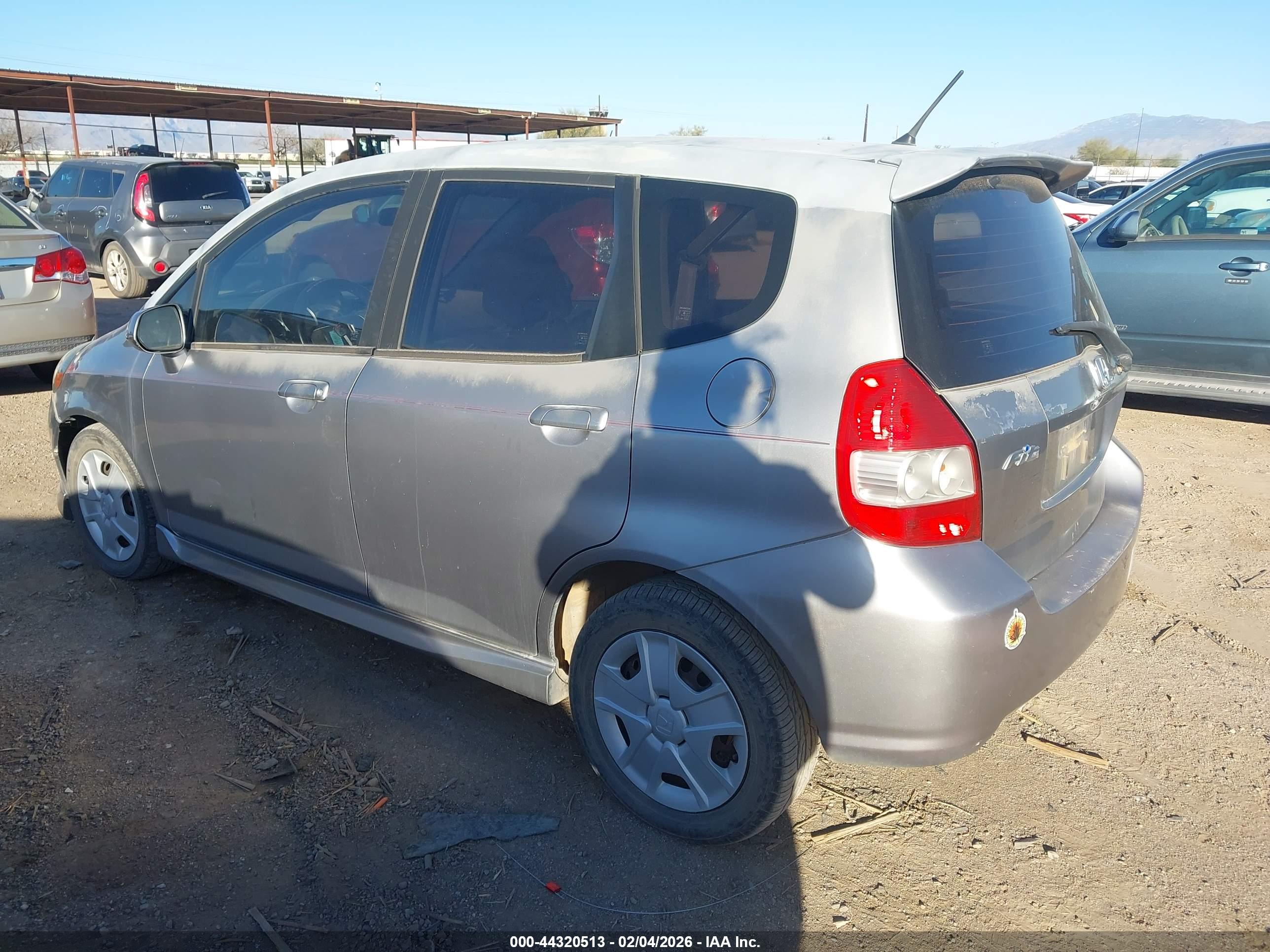 HONDA FIT image 3