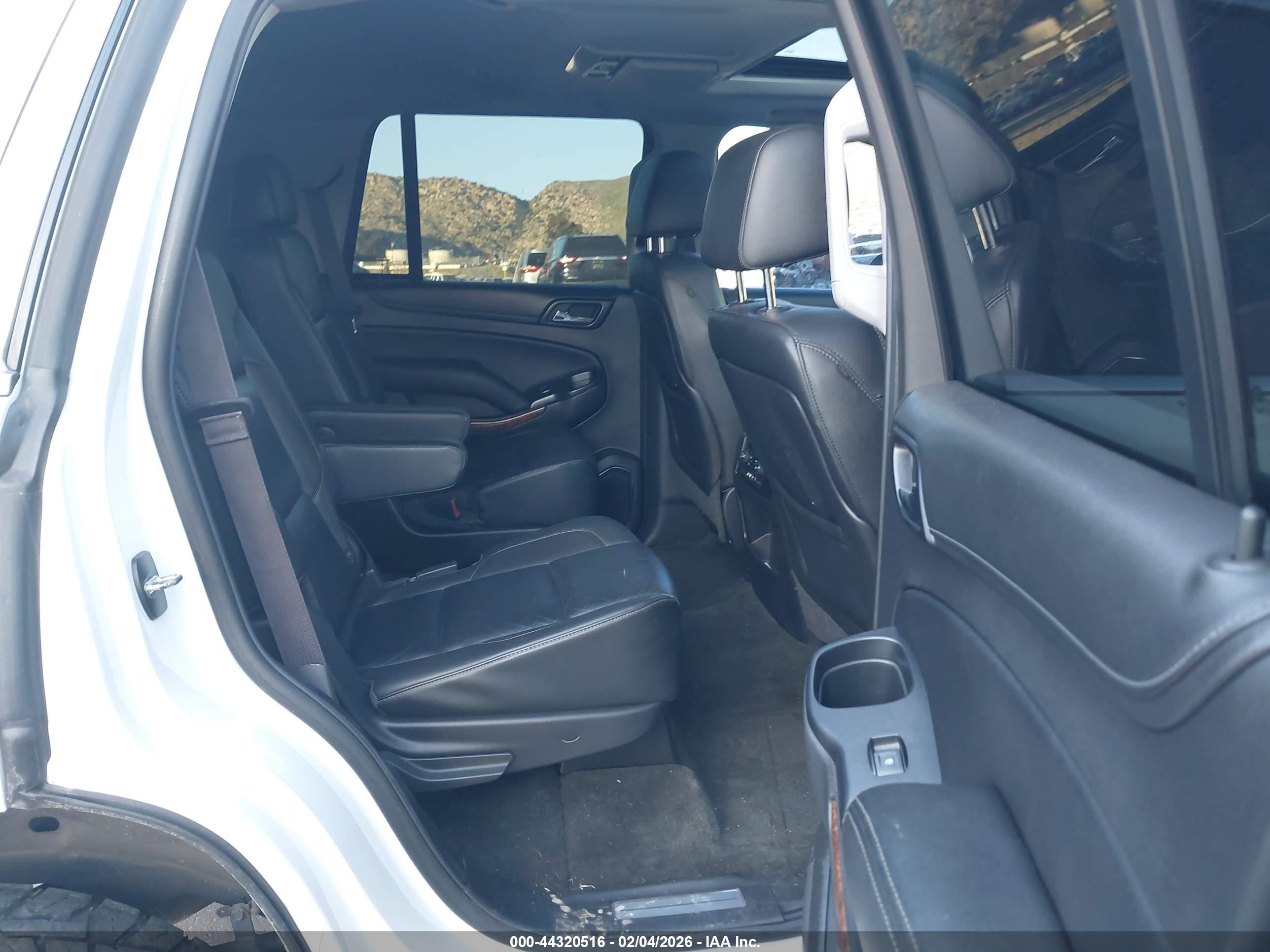 CHEVROLET TAHOE image 8