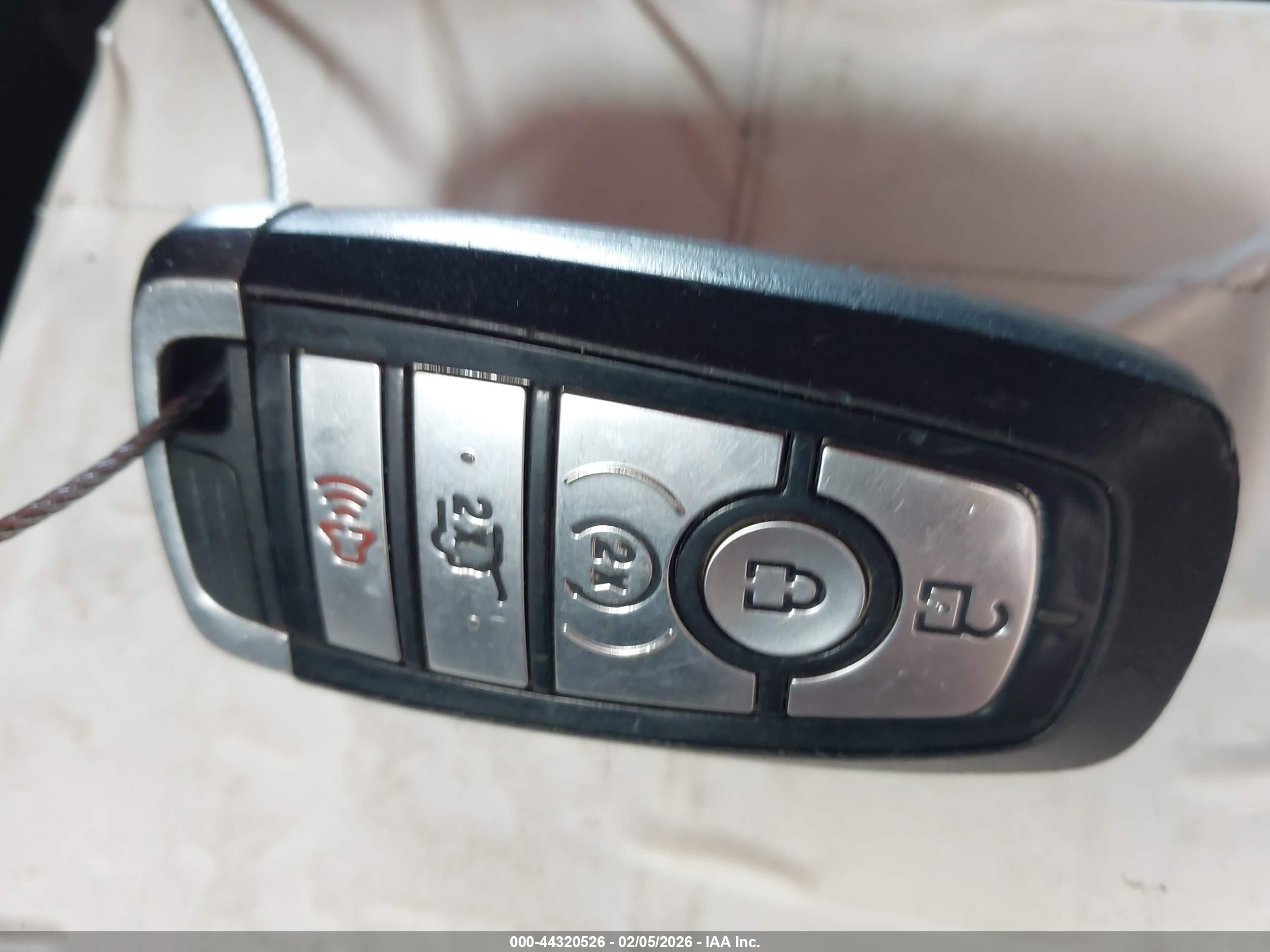 FORD EXPLORER image 11