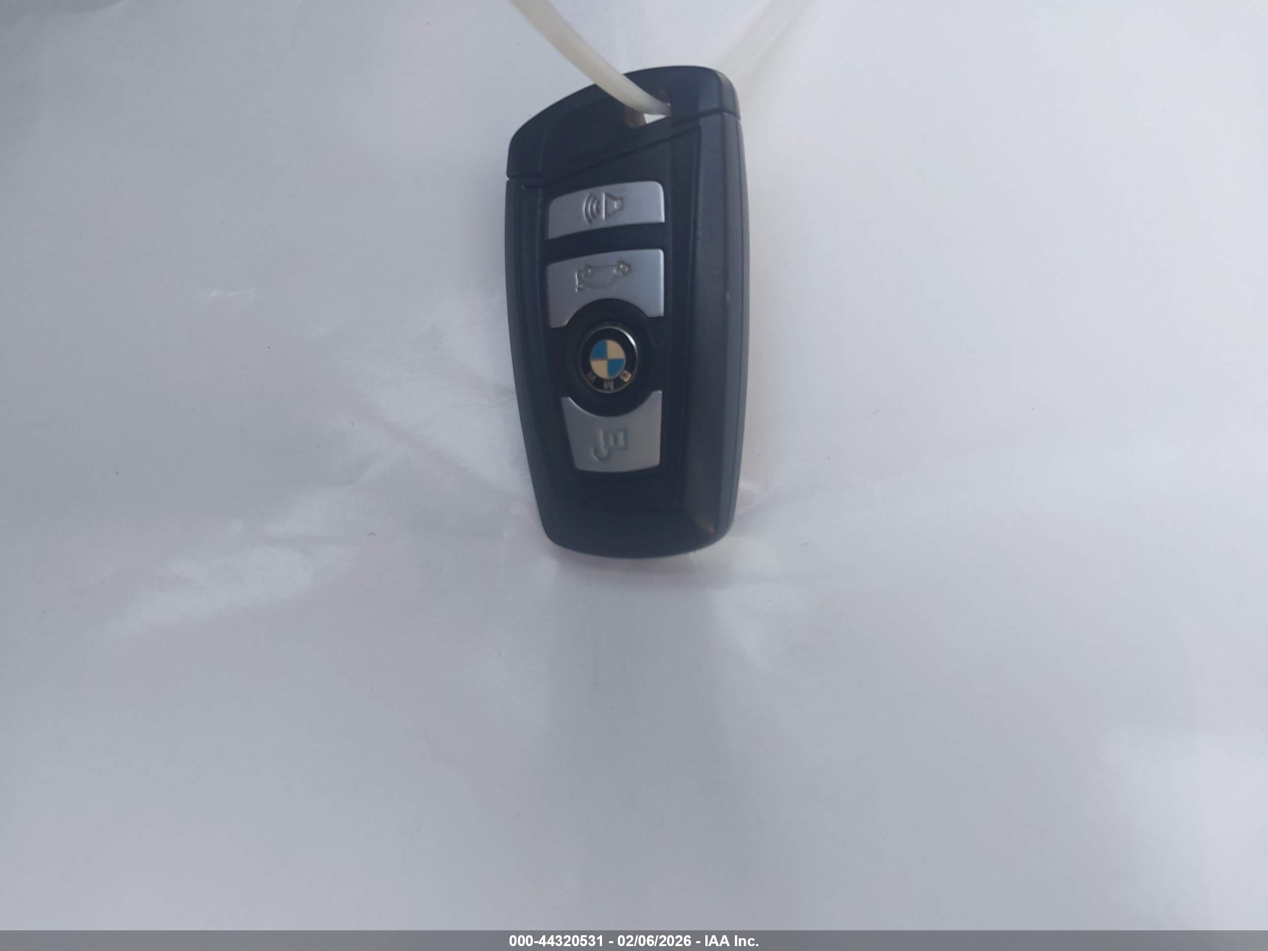BMW 528I image 11