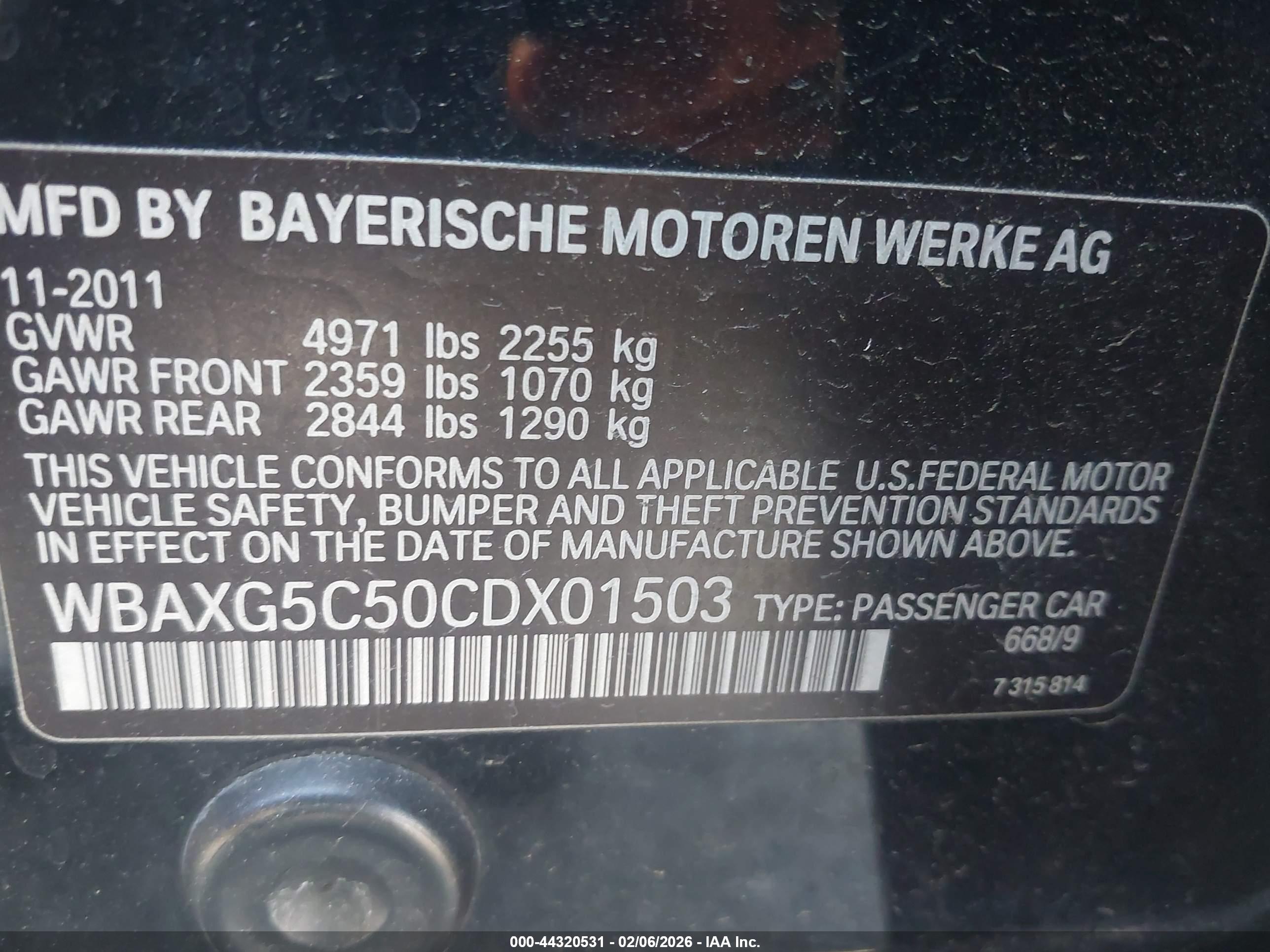 BMW 528I image 9