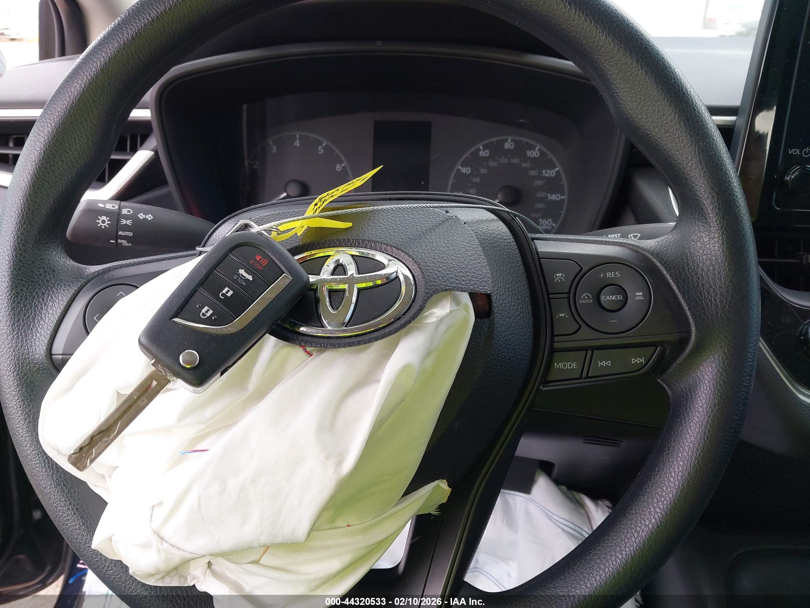 TOYOTA COROLLA image 11