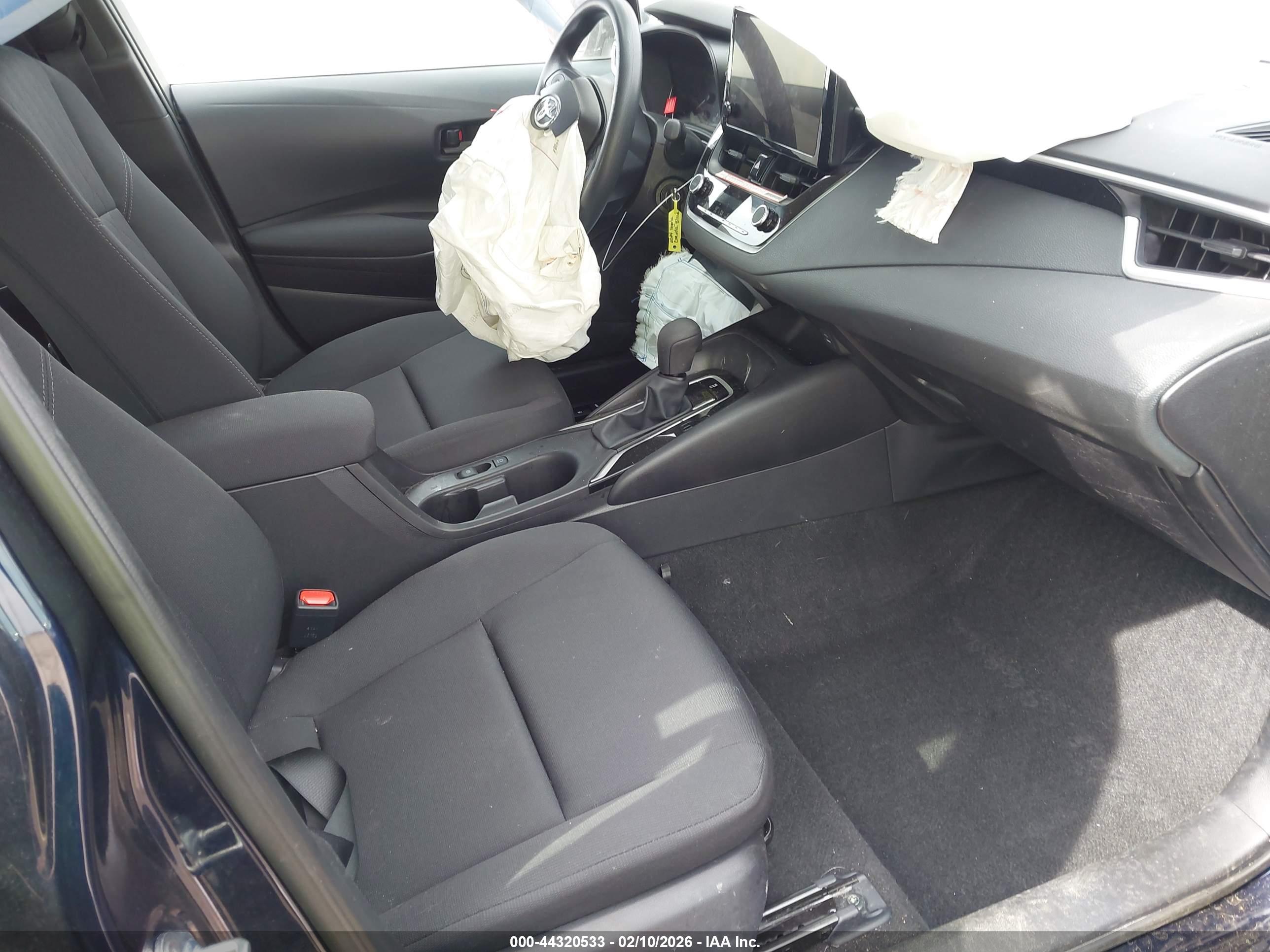 TOYOTA COROLLA image 5