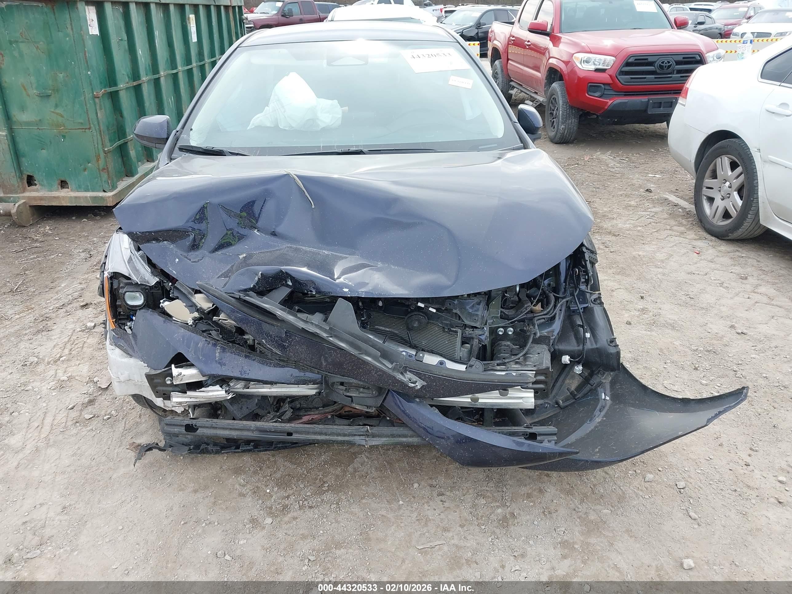 TOYOTA COROLLA image 6