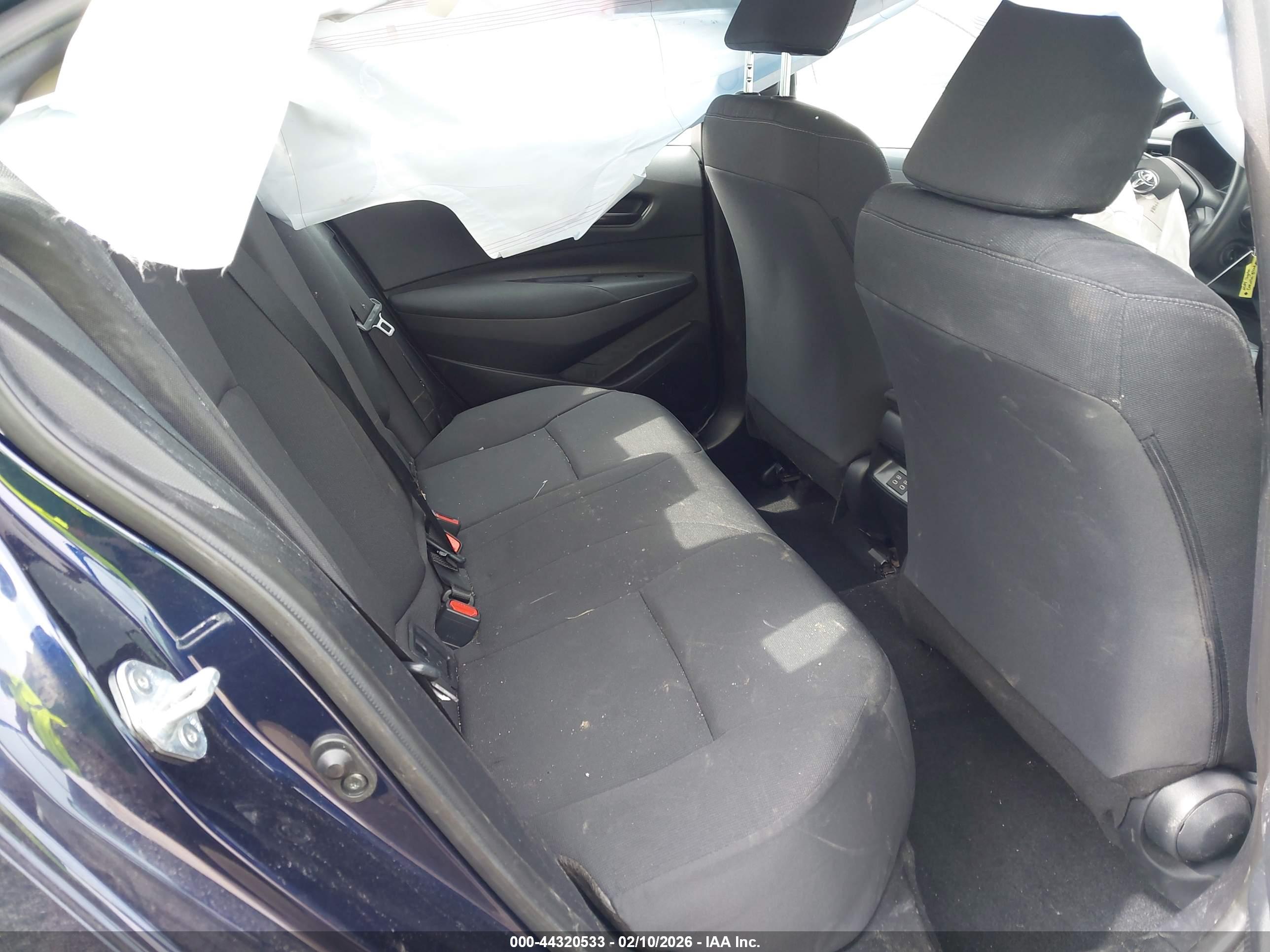 TOYOTA COROLLA image 8