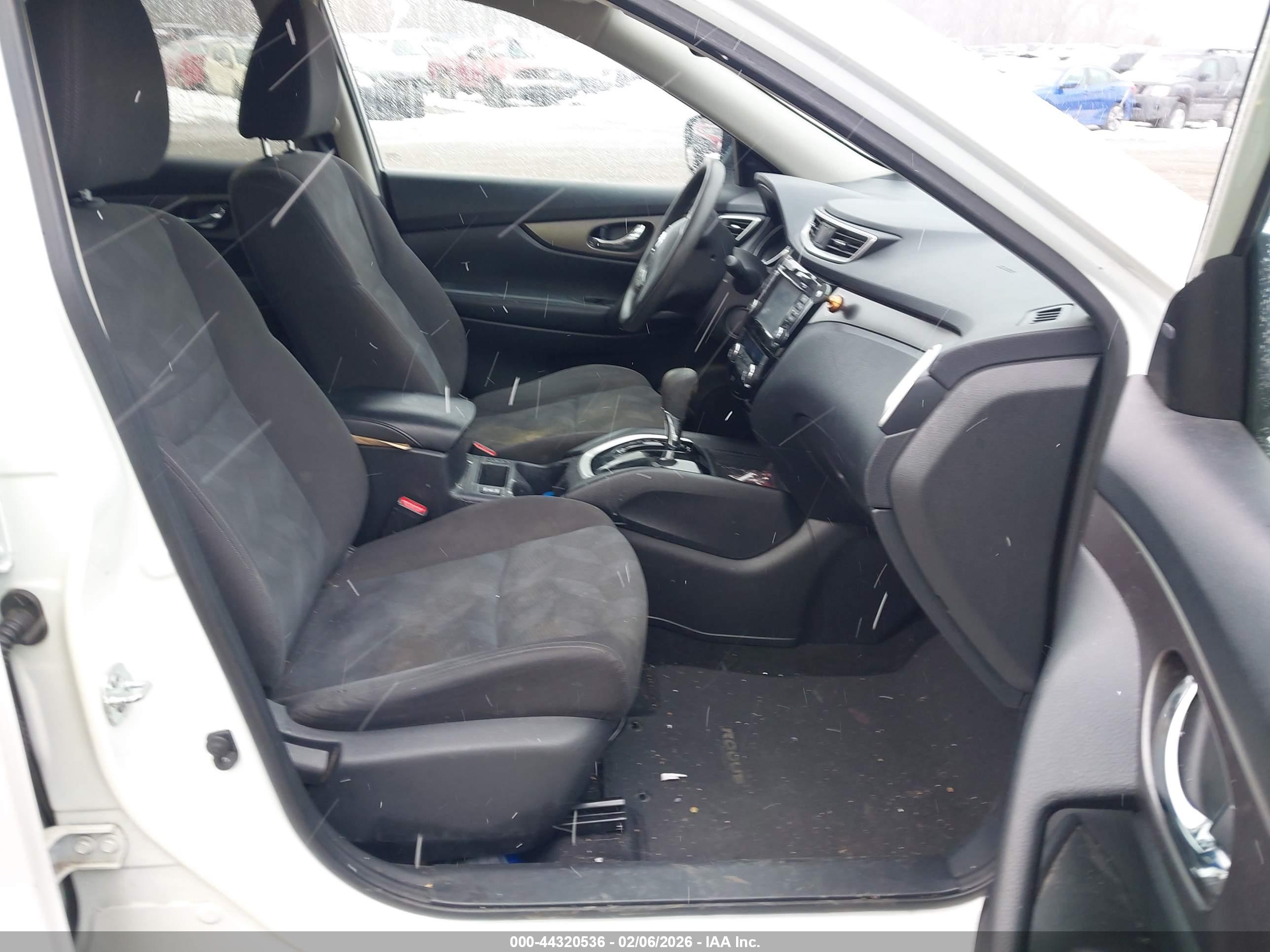 NISSAN ROGUE image 5