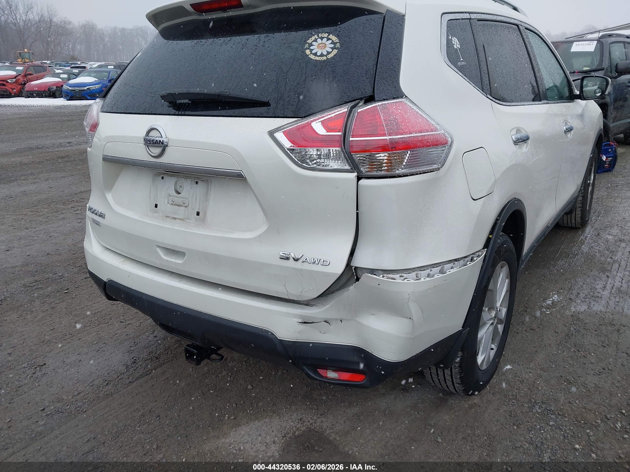 NISSAN ROGUE image 6