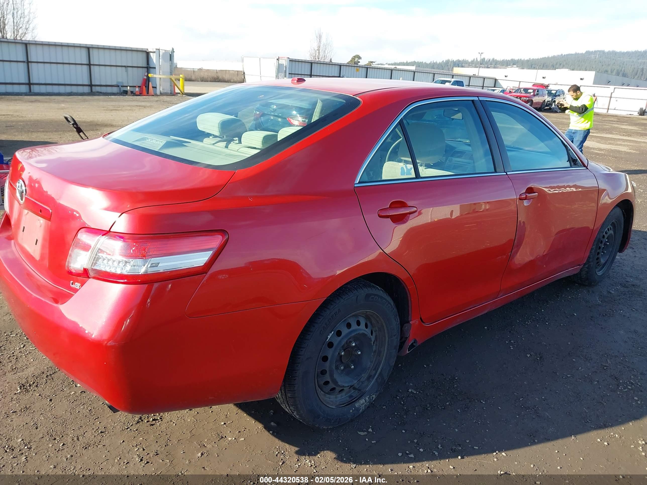 TOYOTA CAMRY image 4