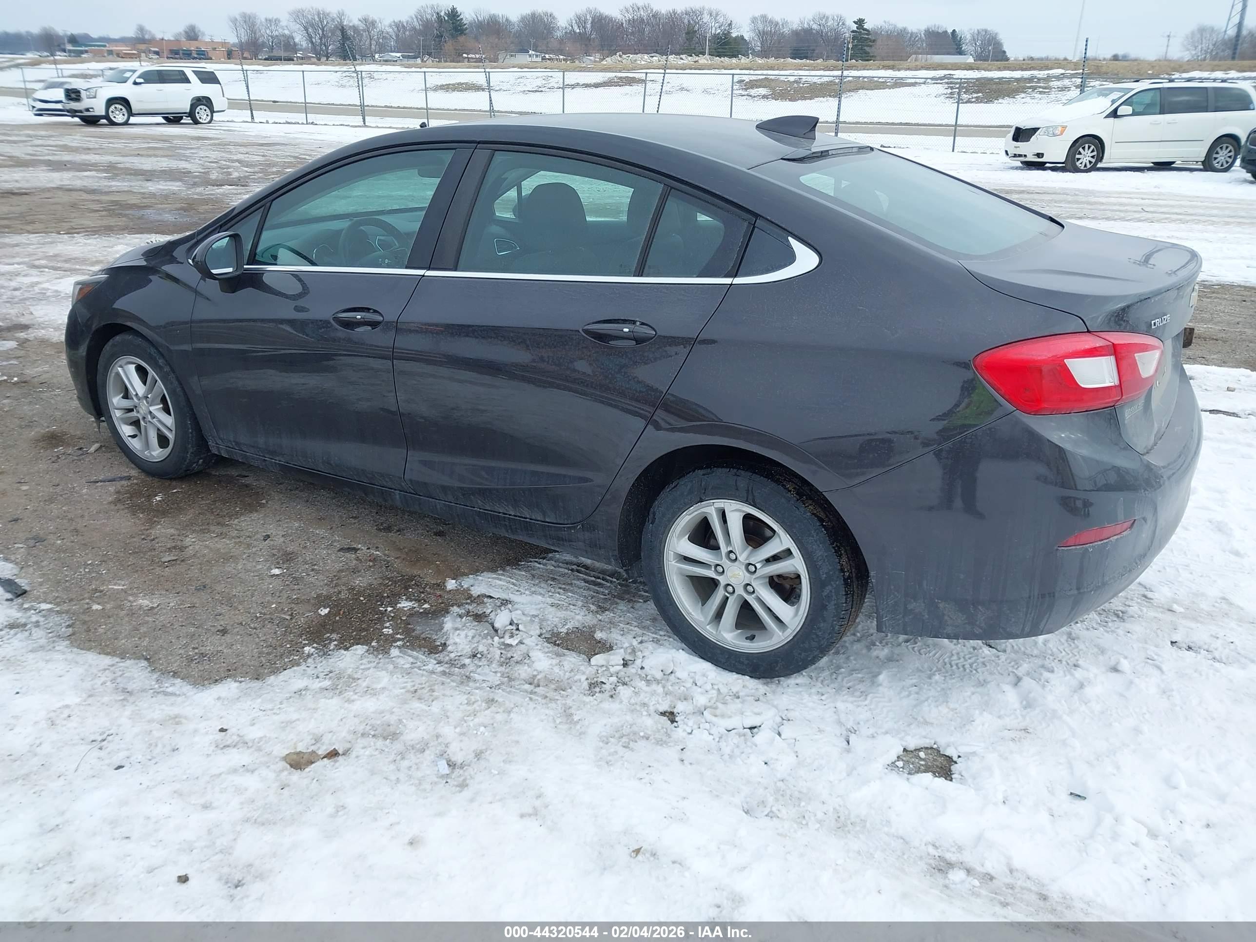CHEVROLET CRUZE image 3