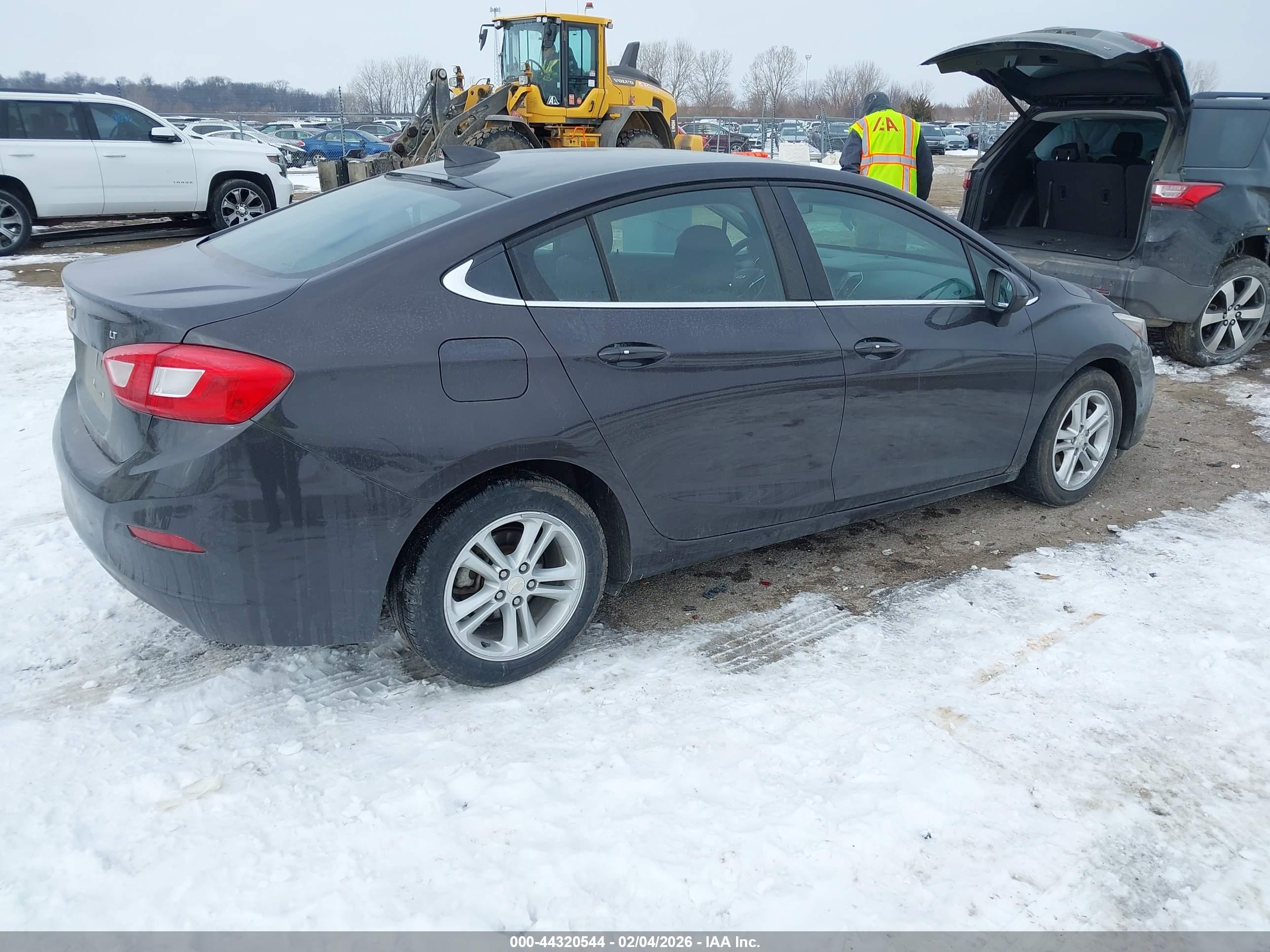 CHEVROLET CRUZE image 4