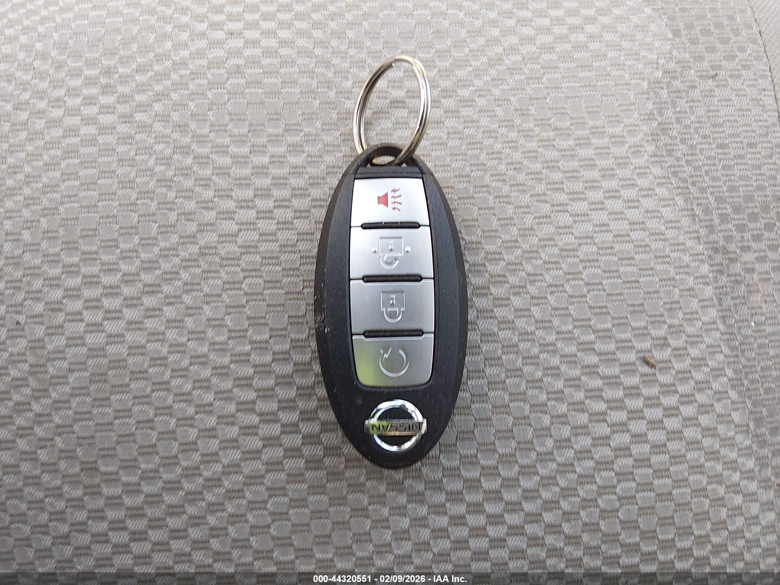 NISSAN ROGUE image 11