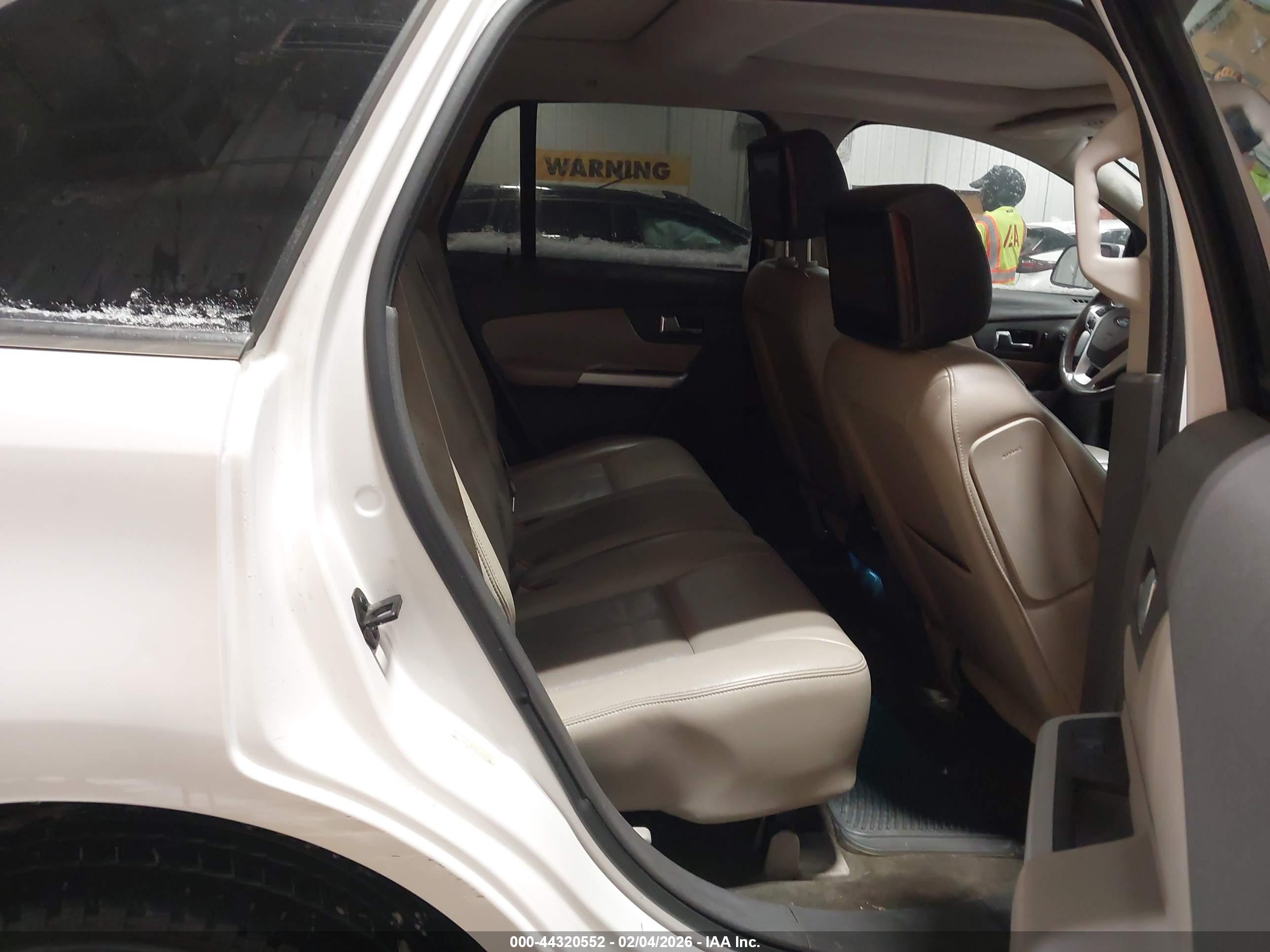 FORD EDGE image 8