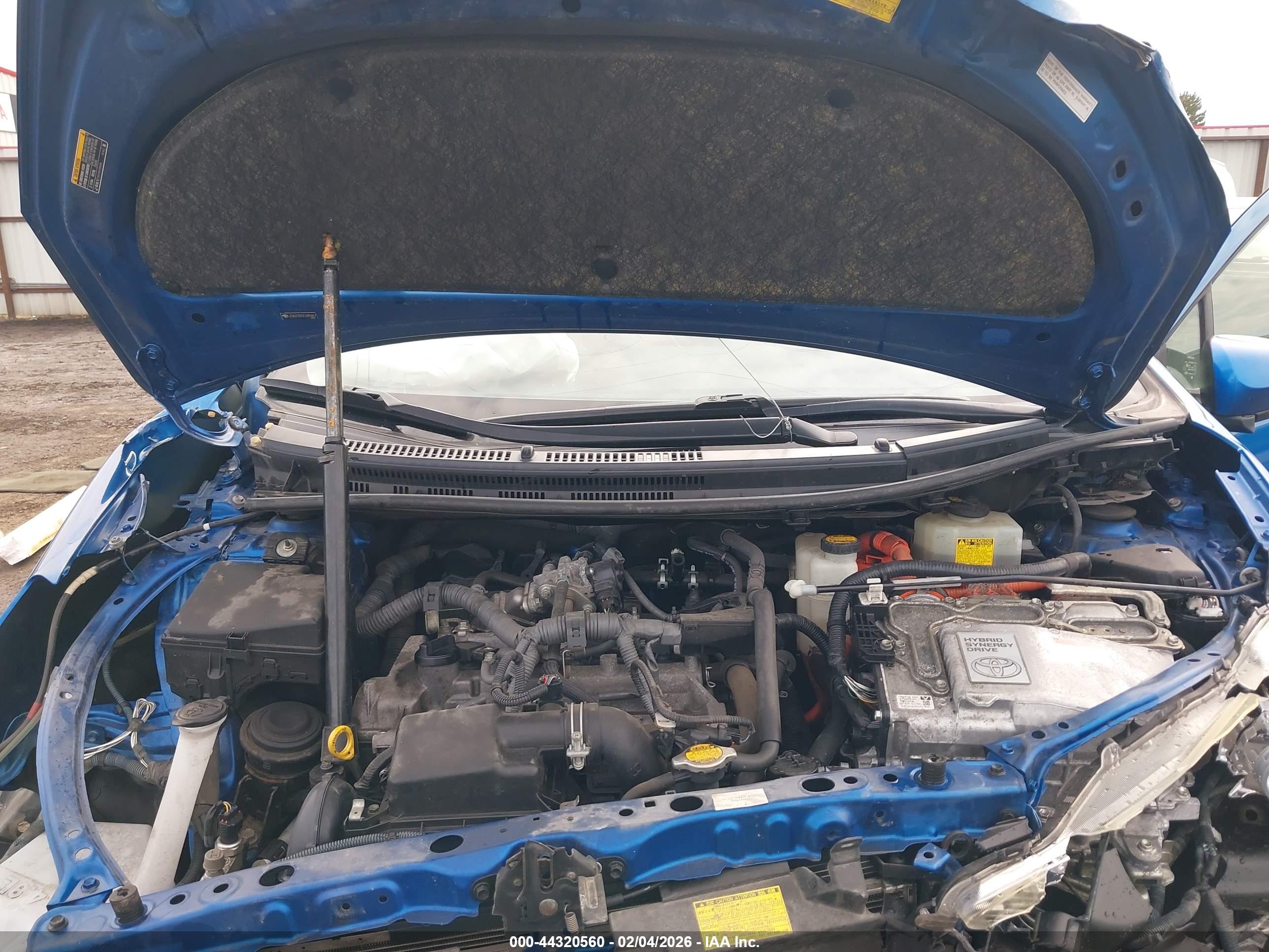 TOYOTA PRIUS image 10